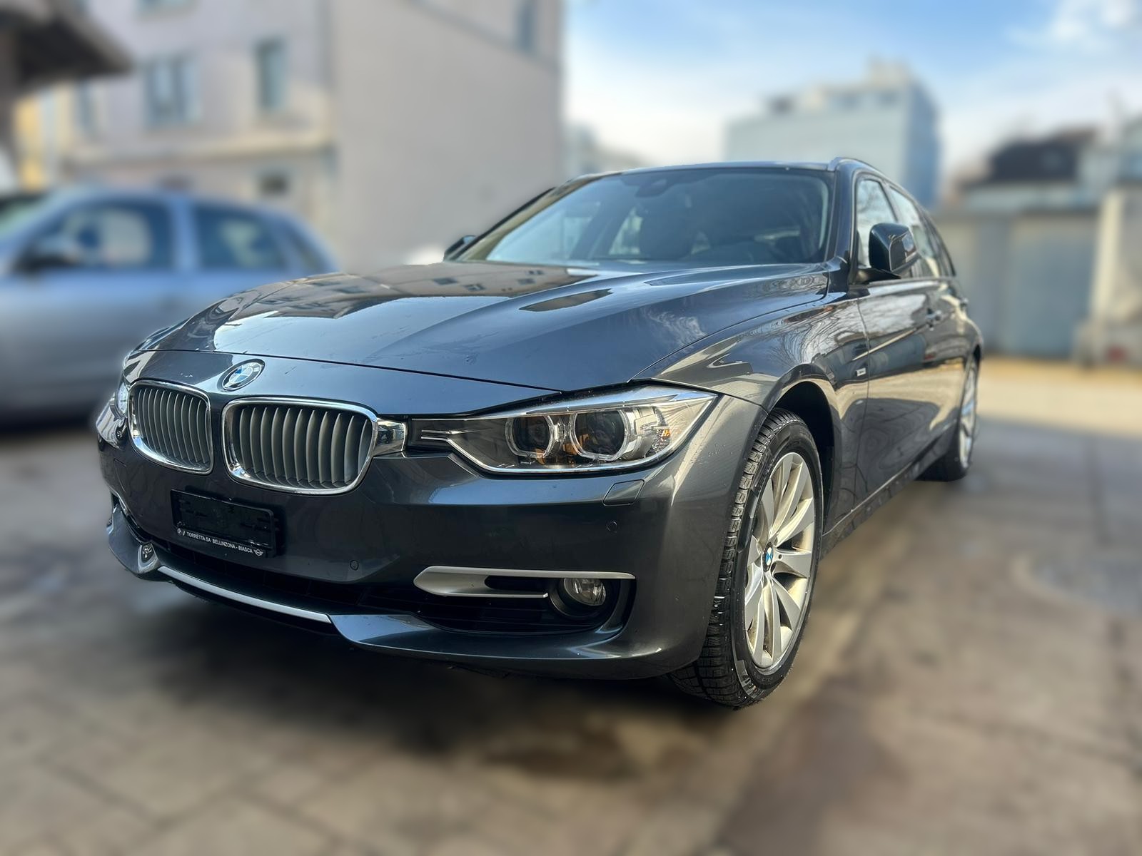 BMW 328i xDrive Touring Modern Line Steptronic