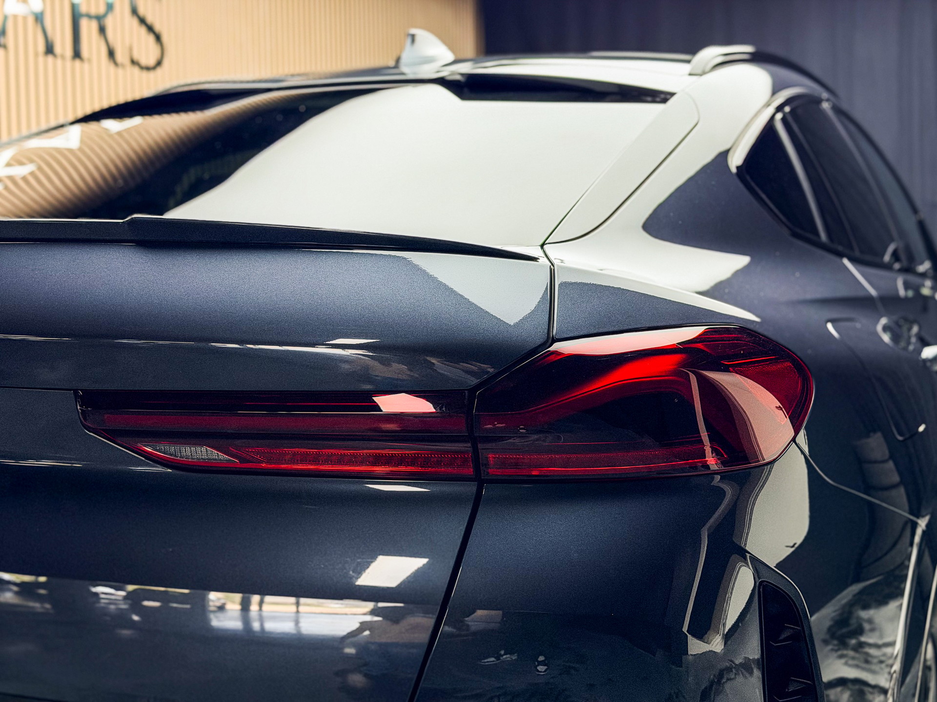 BMW X6 xDrive 48V 40d Steptronic M Sport-image-6