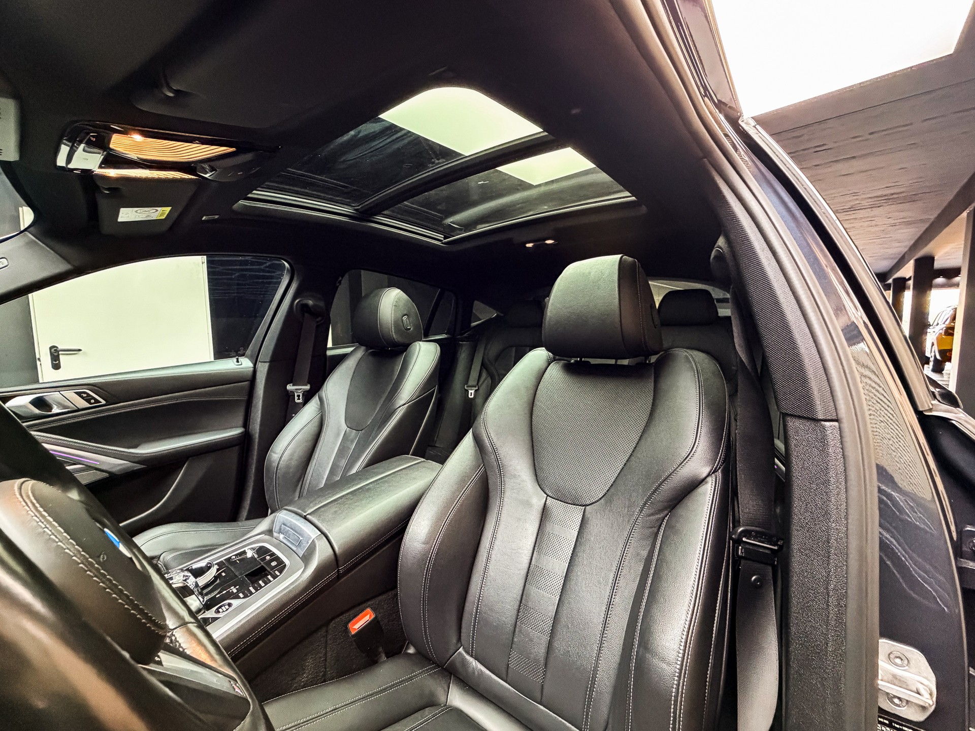 BMW X6 xDrive 48V 40d Steptronic M Sport-image-11