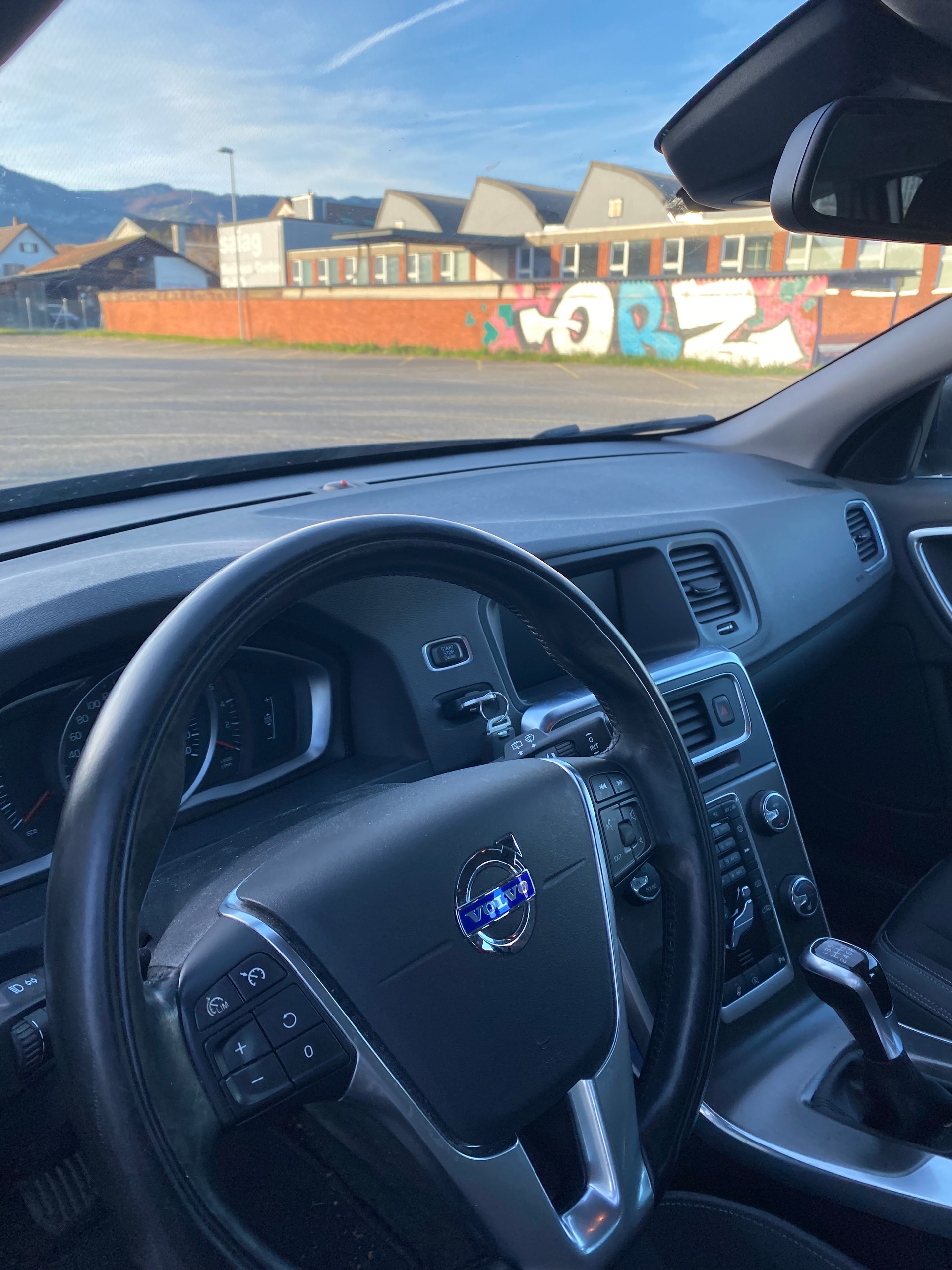 VOLVO V60 D4 Summum-image-9