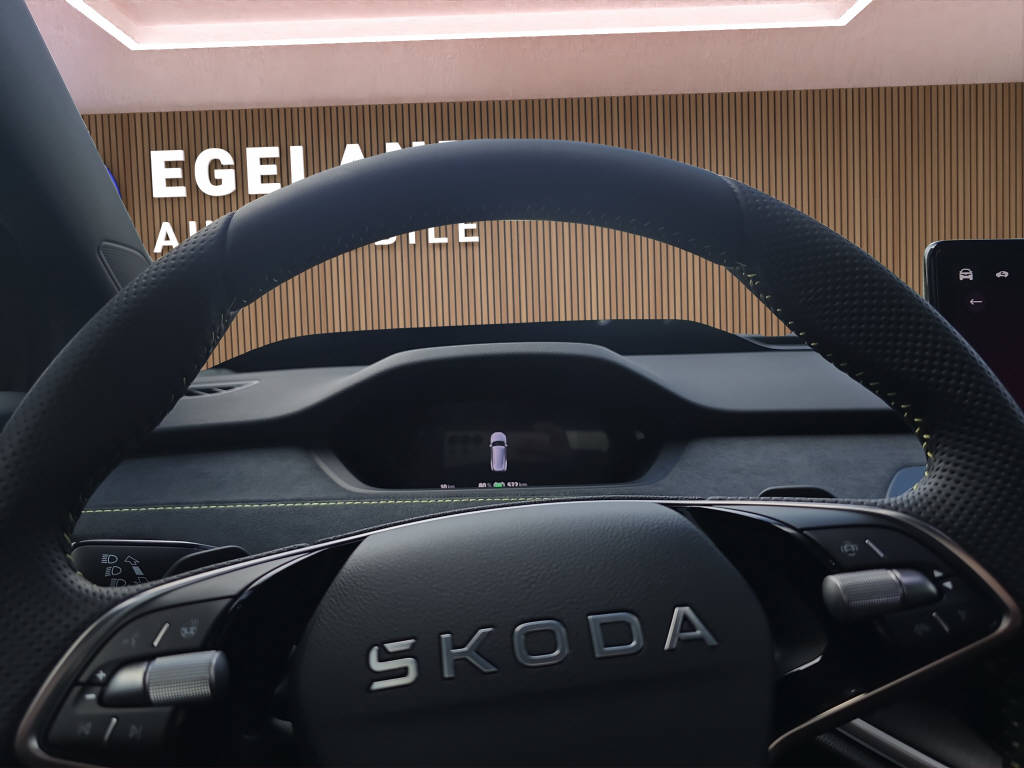 SKODA Elroq RS-MAXX 4x4-image-12