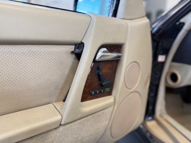 MERCEDES-BENZ SL 500 Automatic-showroom-element-3