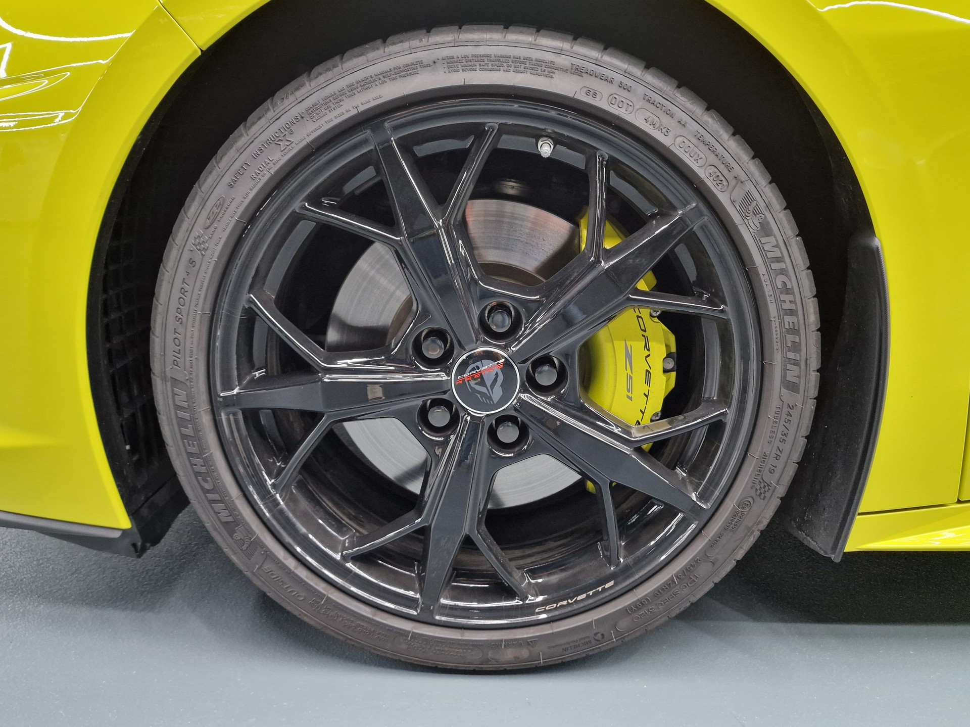 CHEVROLET Corvette C8 Convertible C8.R Edition-image-8