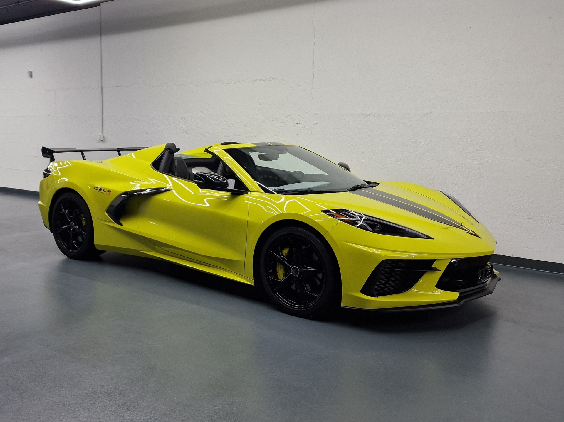 CHEVROLET Corvette C8 Convertible C8.R Edition-showroom-element-1