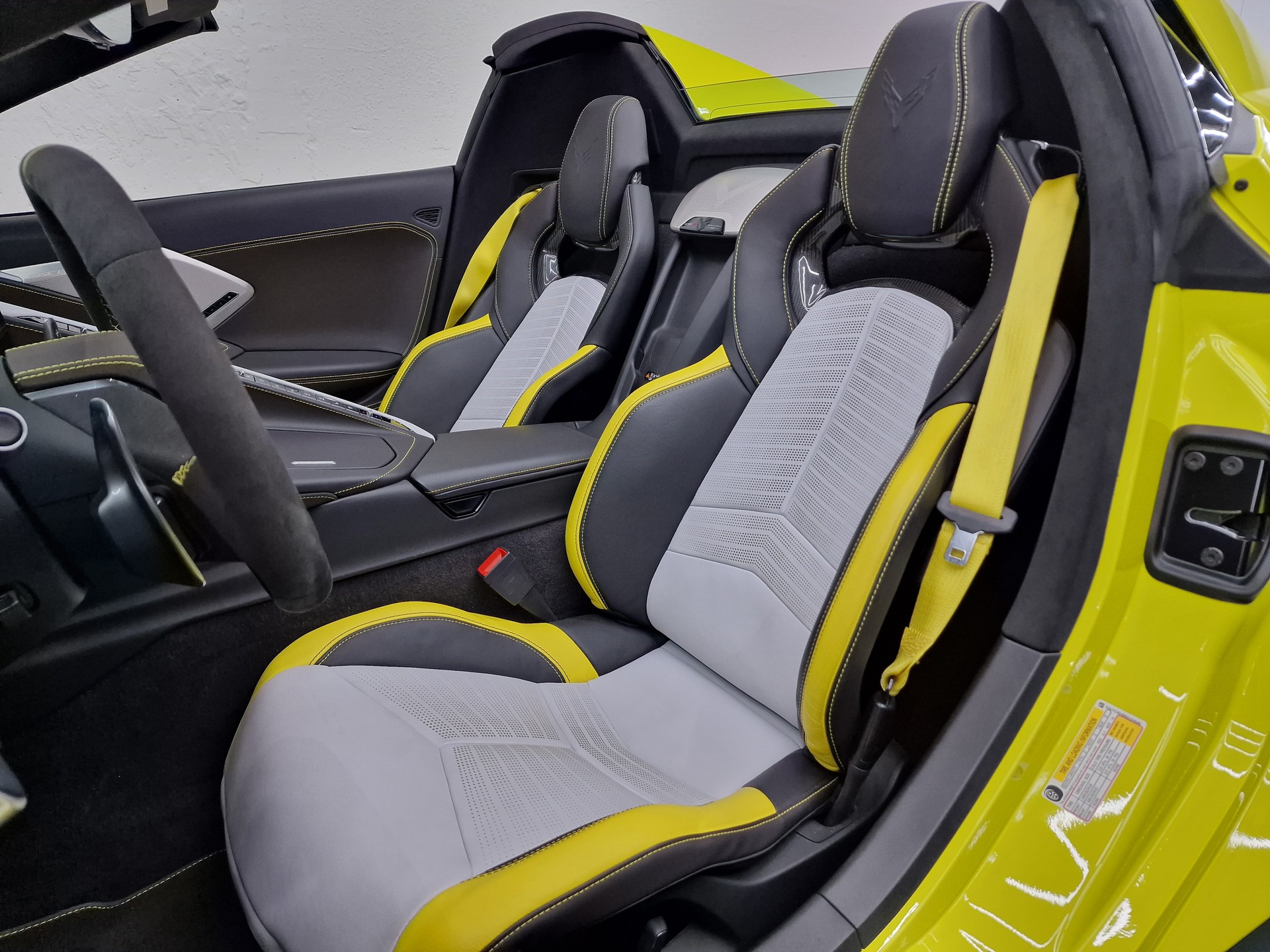 CHEVROLET Corvette C8 Convertible C8.R Edition-image-13