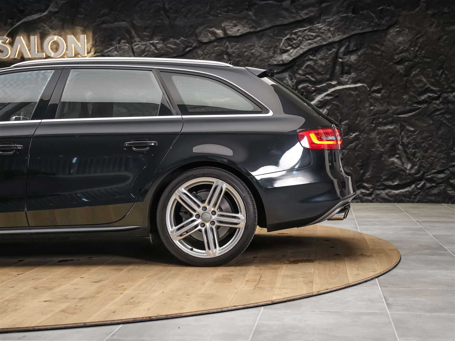 AUDI S4 Avant 3.0 V6 TFSI quattro S-Tronic *Facelift*Bang & Olufsen Soundanlage*Leder Sportsitze*-image-17