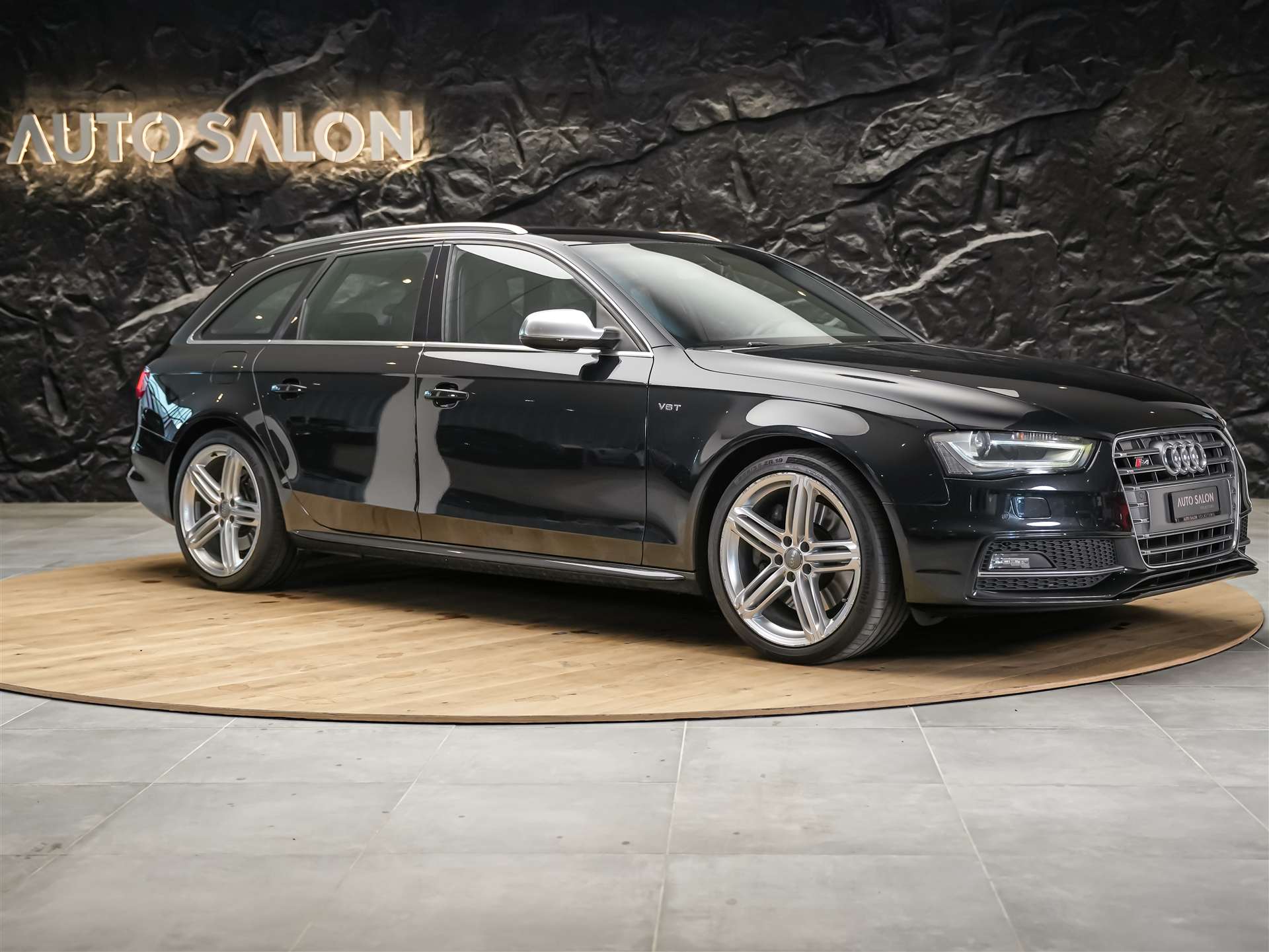 AUDI S4 Avant 3.0 V6 TFSI quattro S-Tronic *Facelift*Bang & Olufsen Soundanlage*Leder Sportsitze*-image-6