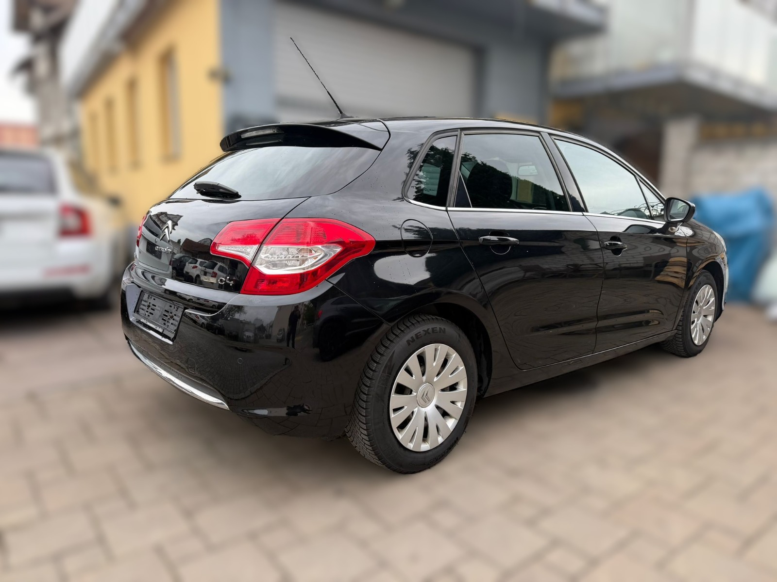 CITROEN C4 Berline 1.6 HDi Swiss Style-showroom-element-3