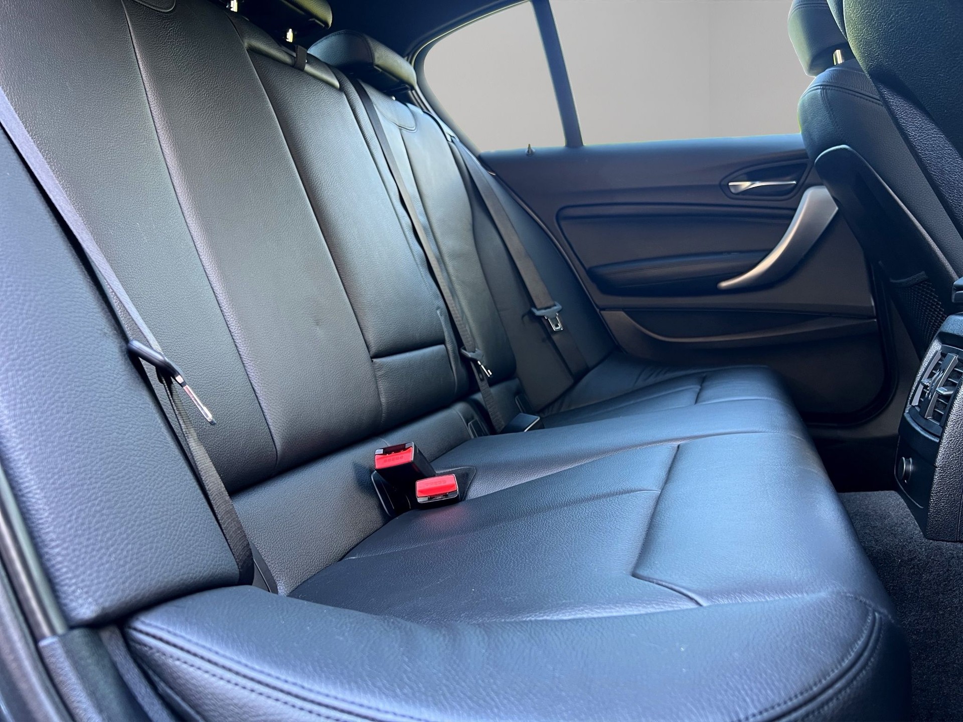 BMW M140i xDrive Steptronic-image-23