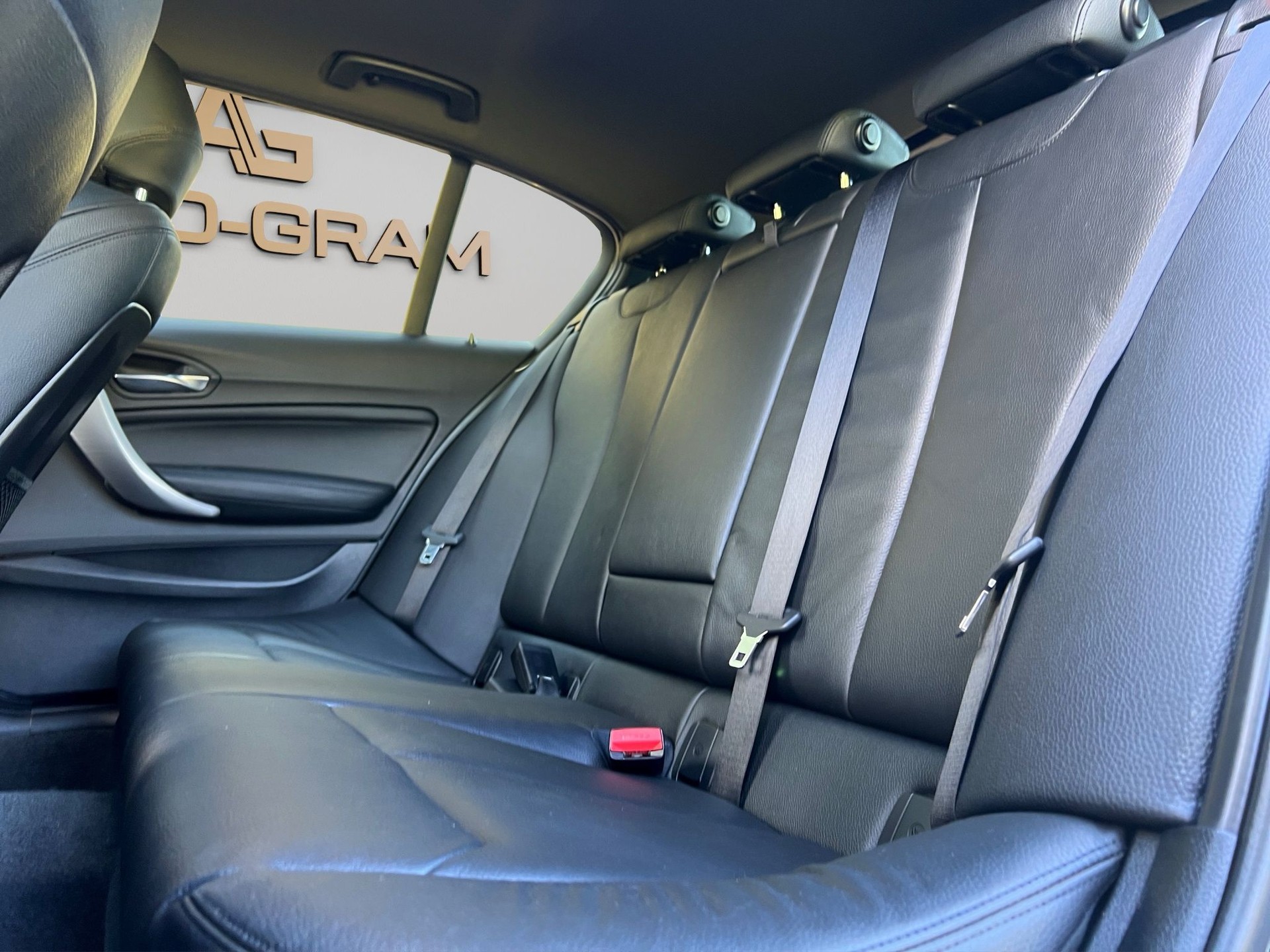 BMW M140i xDrive Steptronic-image-24