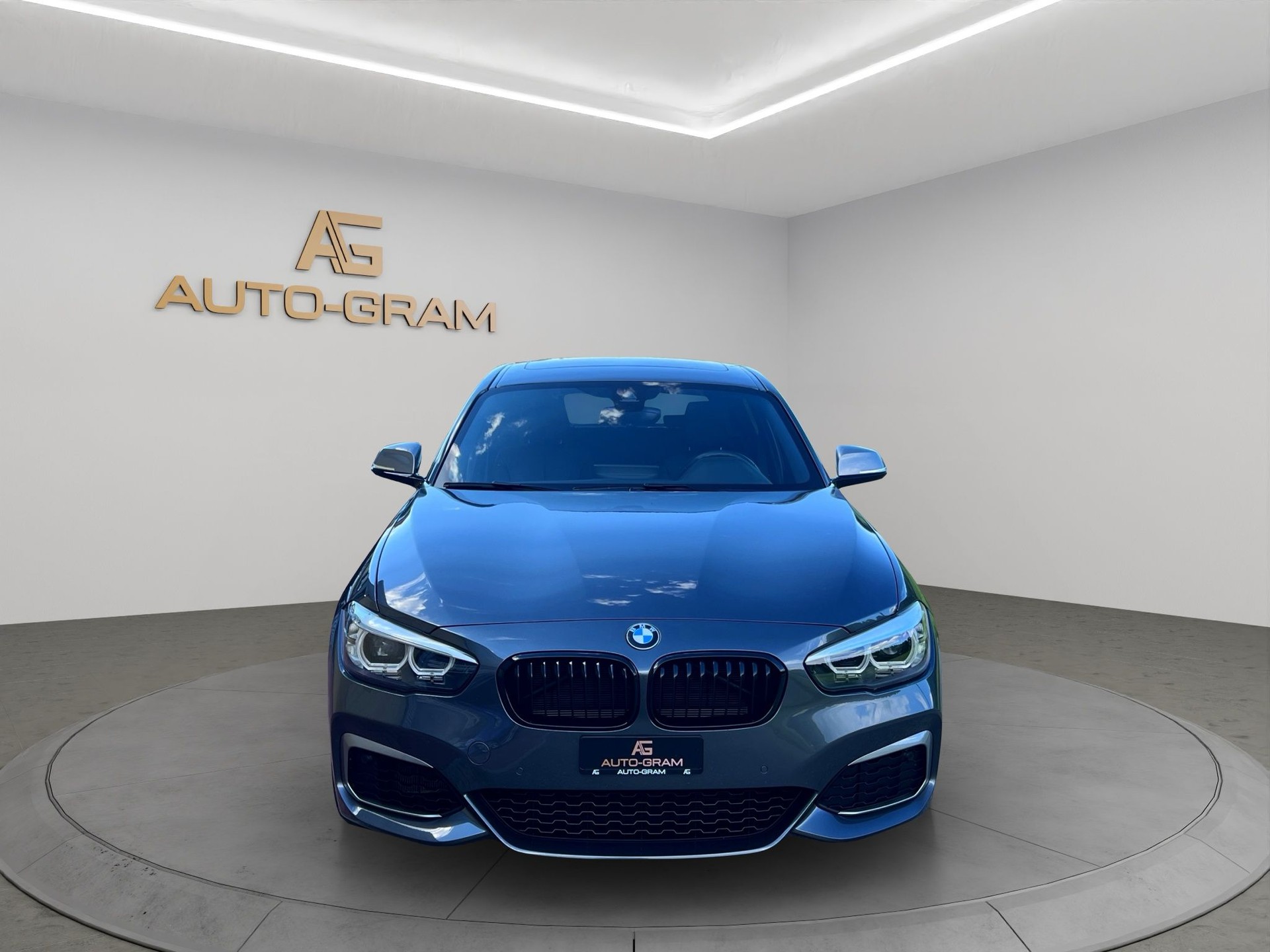 BMW M140i xDrive Steptronic-image-7