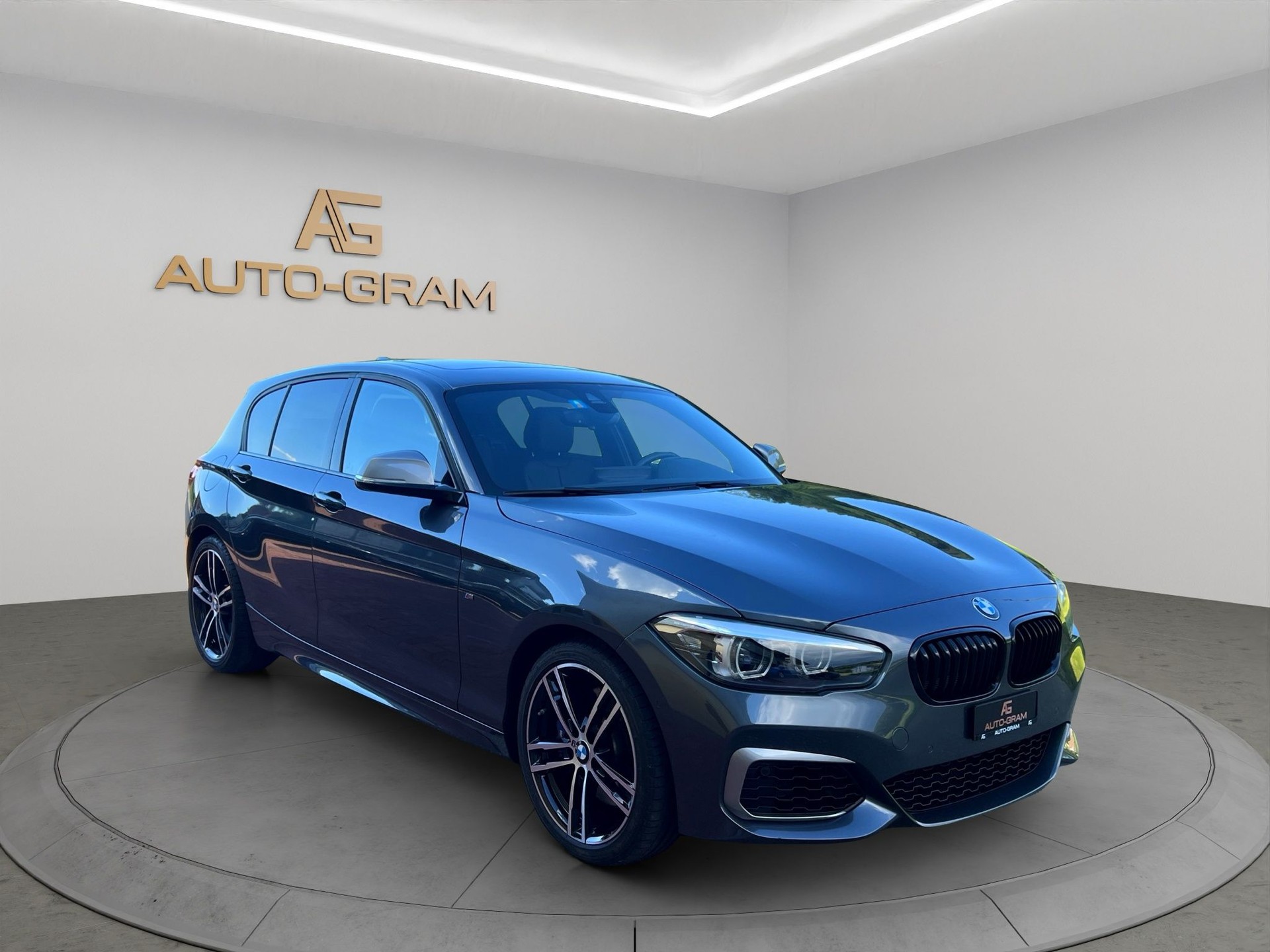 BMW M140i xDrive Steptronic-image-6