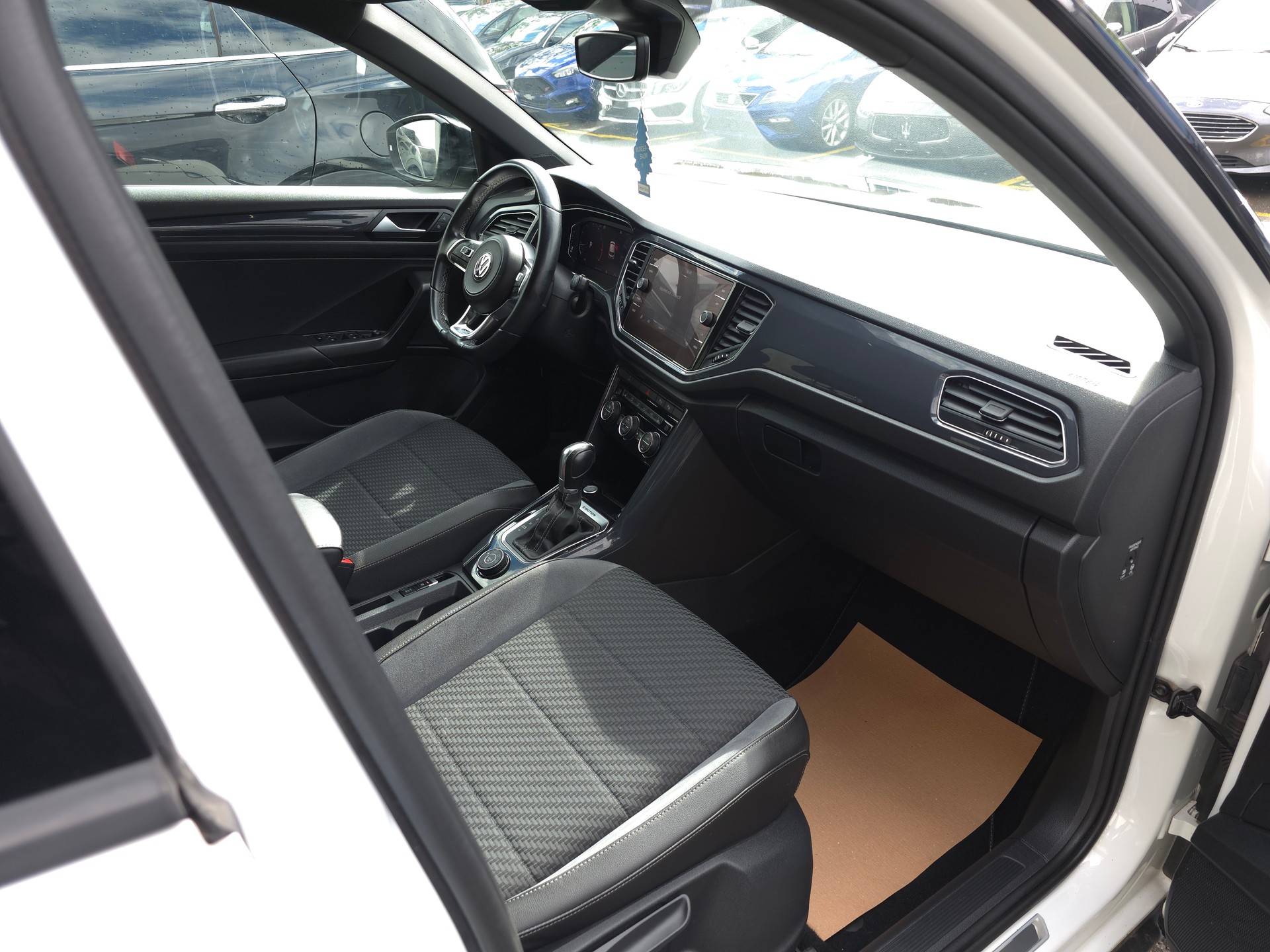 VW T-Roc 2.0 TSI Advance DSG 4Motion-image-7