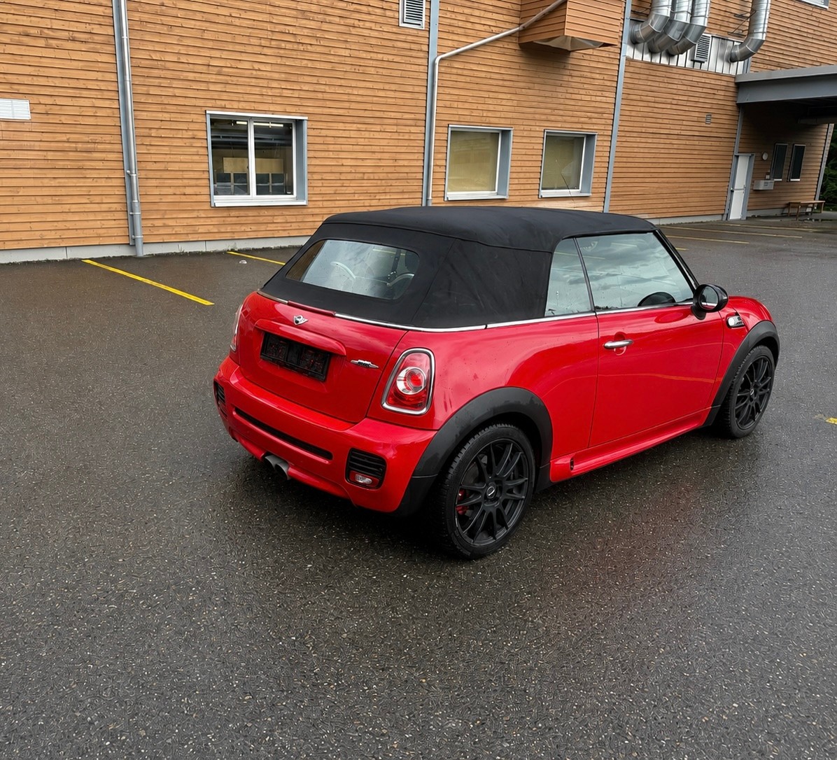 MINI Cooper John Cooper Works Cabriolet-image-10