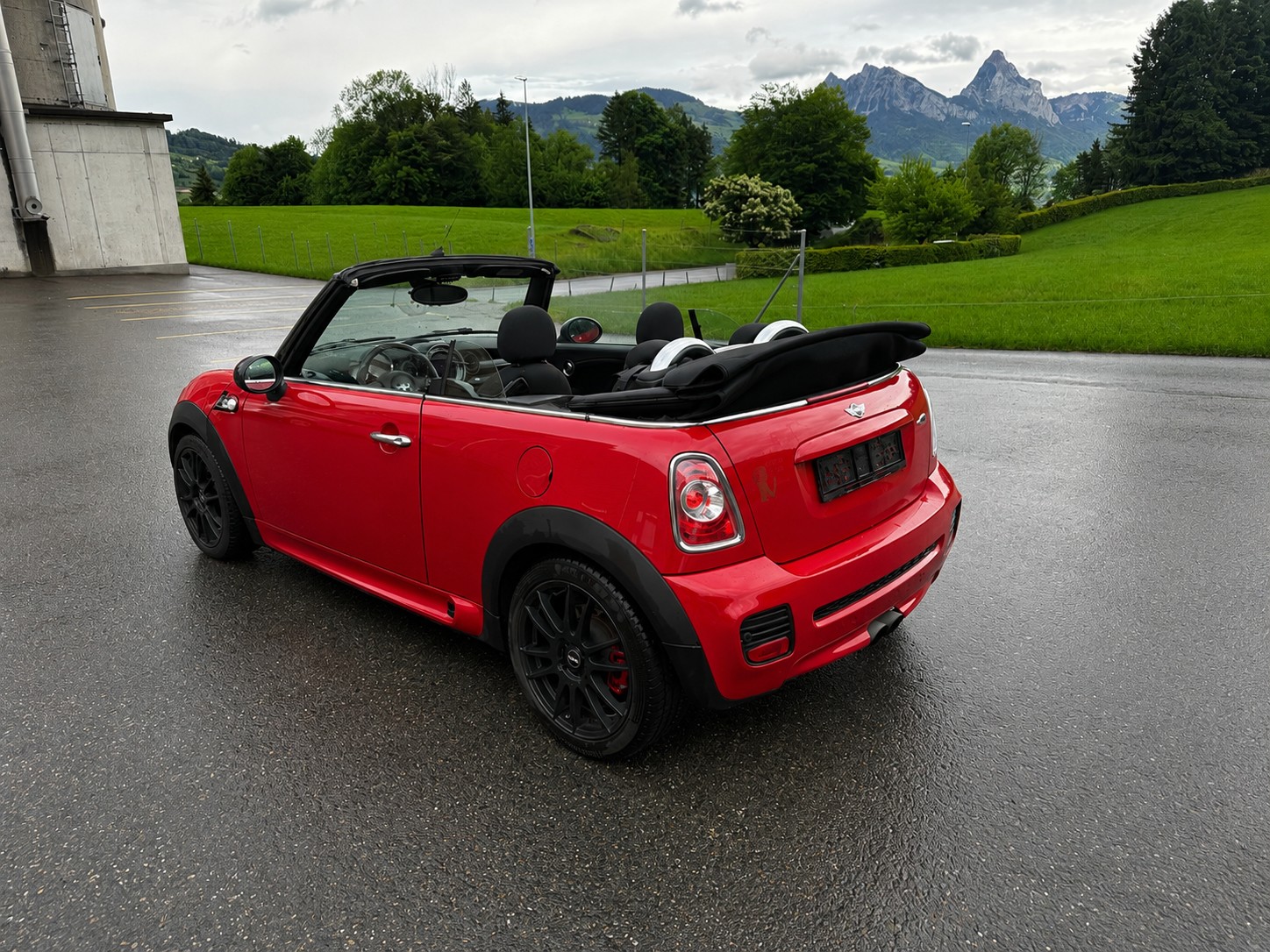 MINI Cooper John Cooper Works Cabriolet-image-4