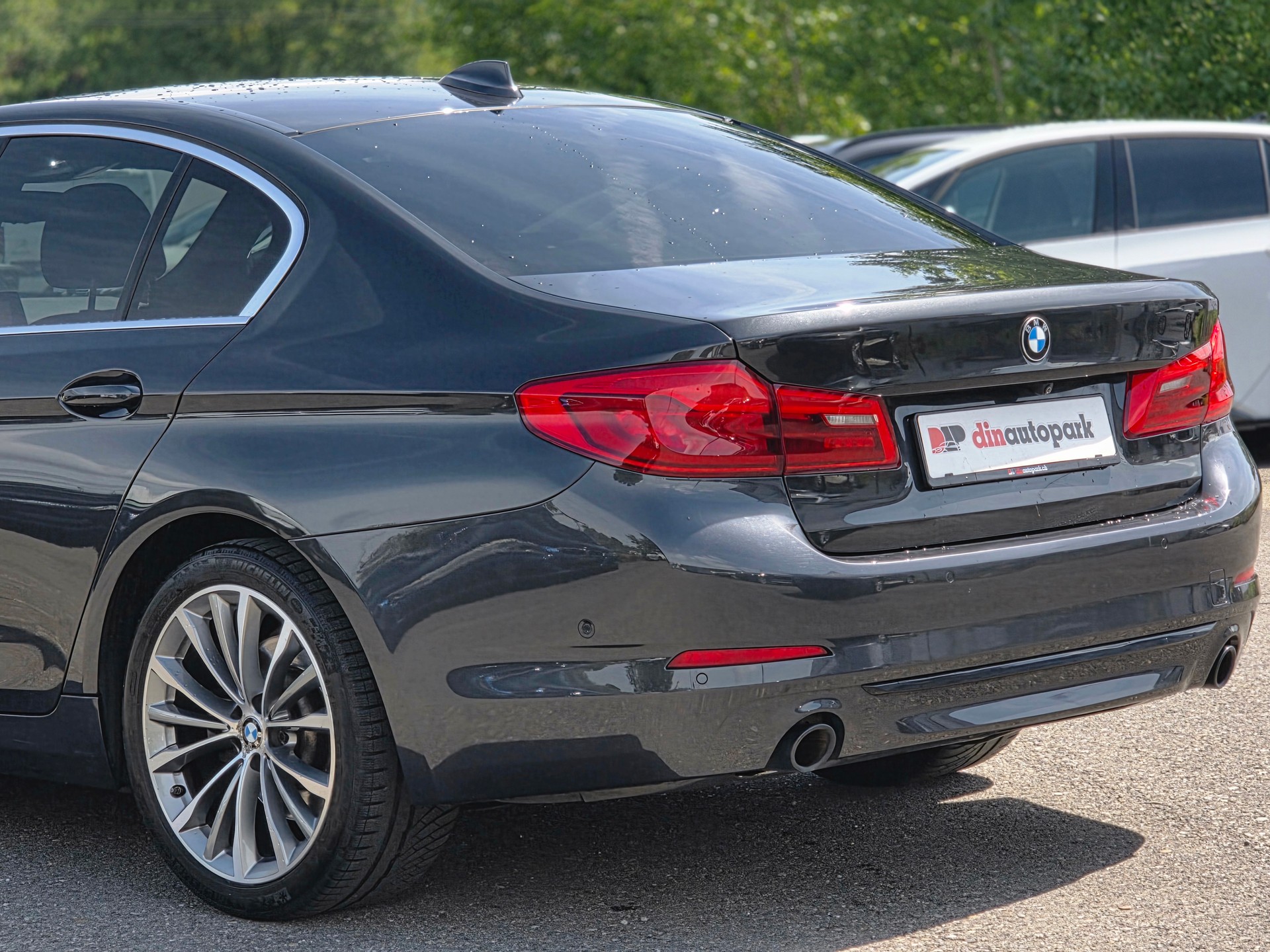 BMW 520d xDrive Luxury Line Steptronic-image-6