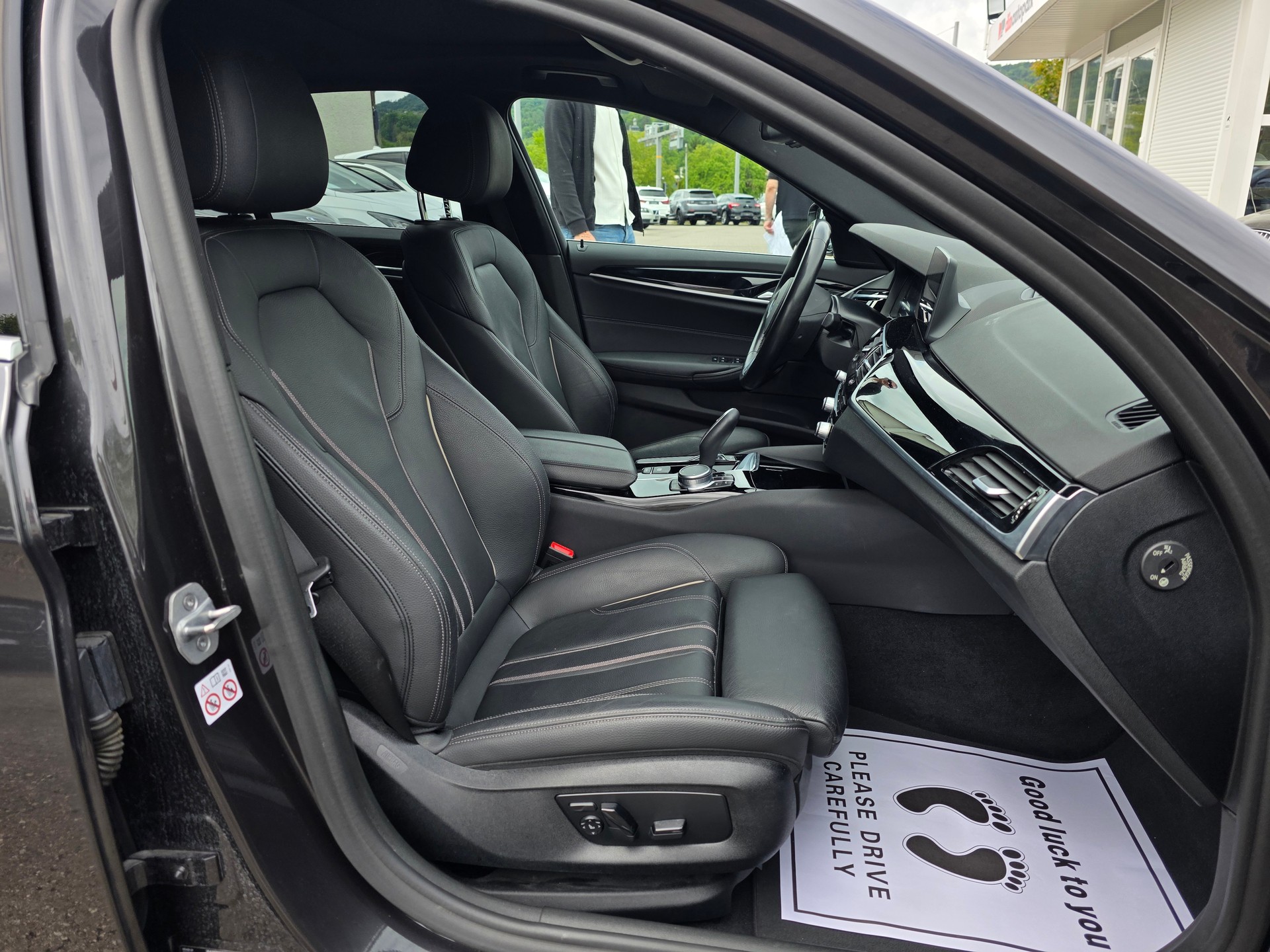 BMW 520d xDrive Luxury Line Steptronic-image-20
