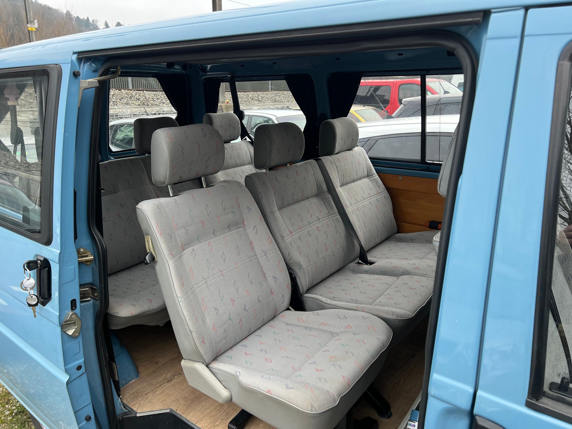 VW T4 2.5 Automat 9 Plätze-frisch ab Mfk-image-7