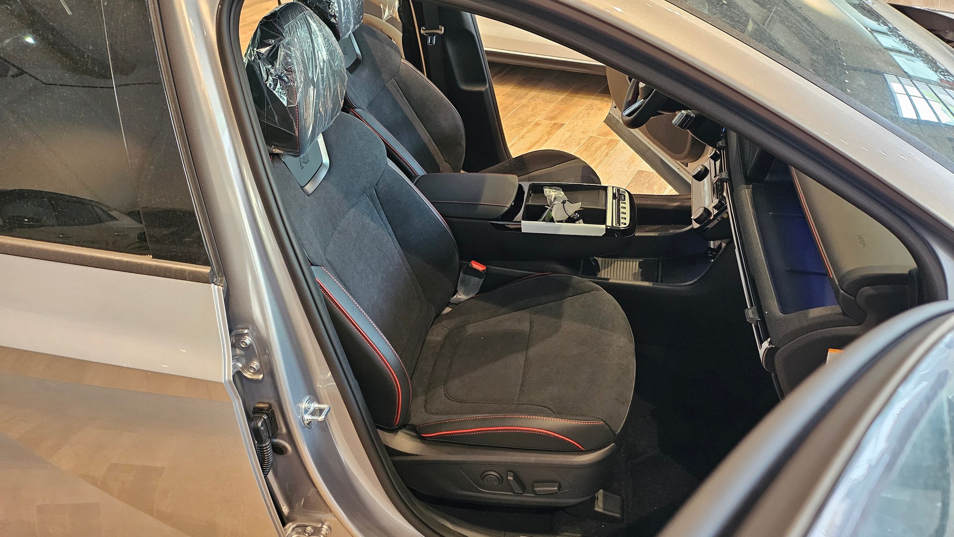 HYUNDAI Tucson 1.6 TGDI PHEV N-Line 4WD-image-18