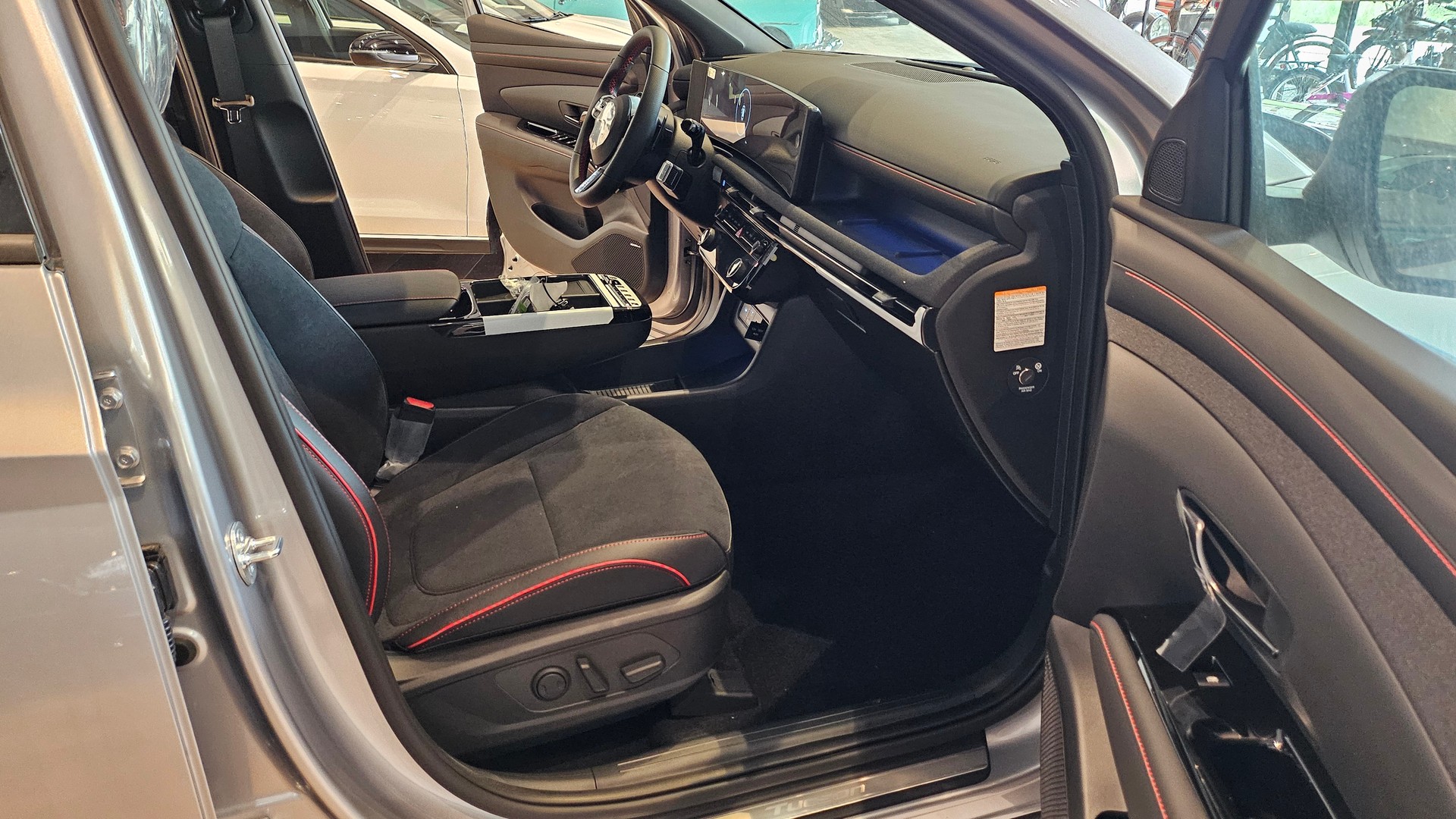 HYUNDAI Tucson 1.6 TGDI PHEV N-Line 4WD-image-17