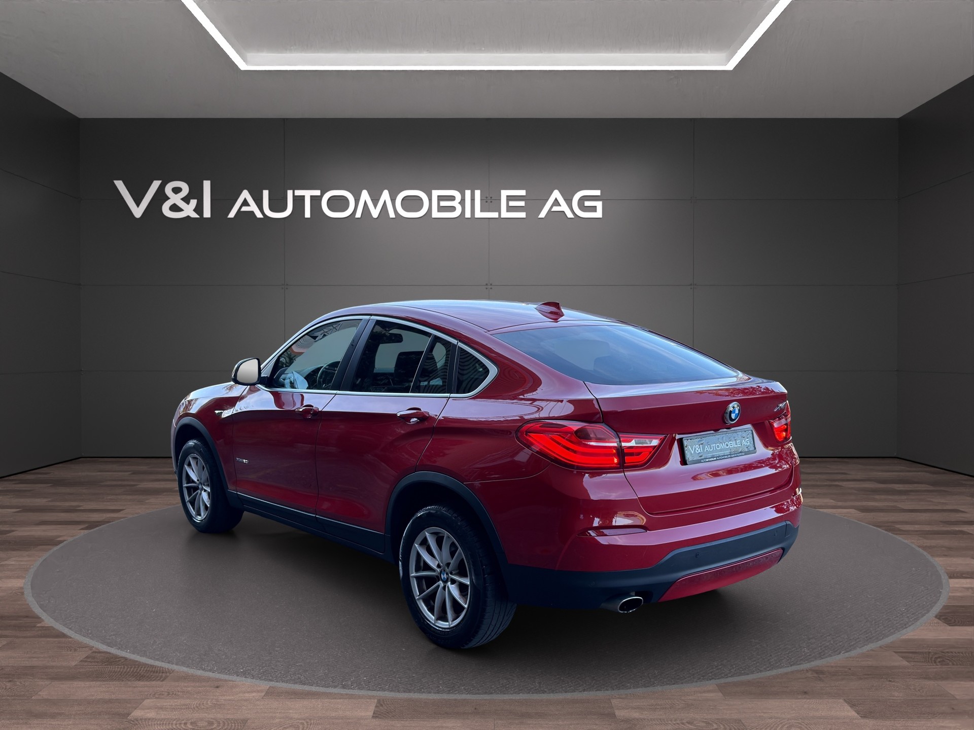 BMW X4 xDrive 20i Steptronic-showroom-element-3