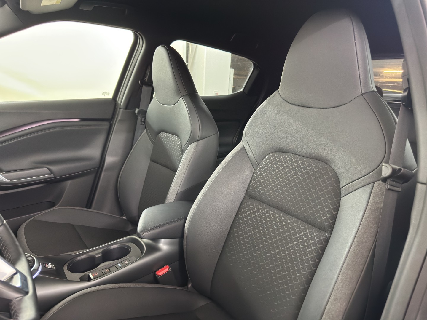 NISSAN Juke 1.6 FHEV N-Connecta-image-20