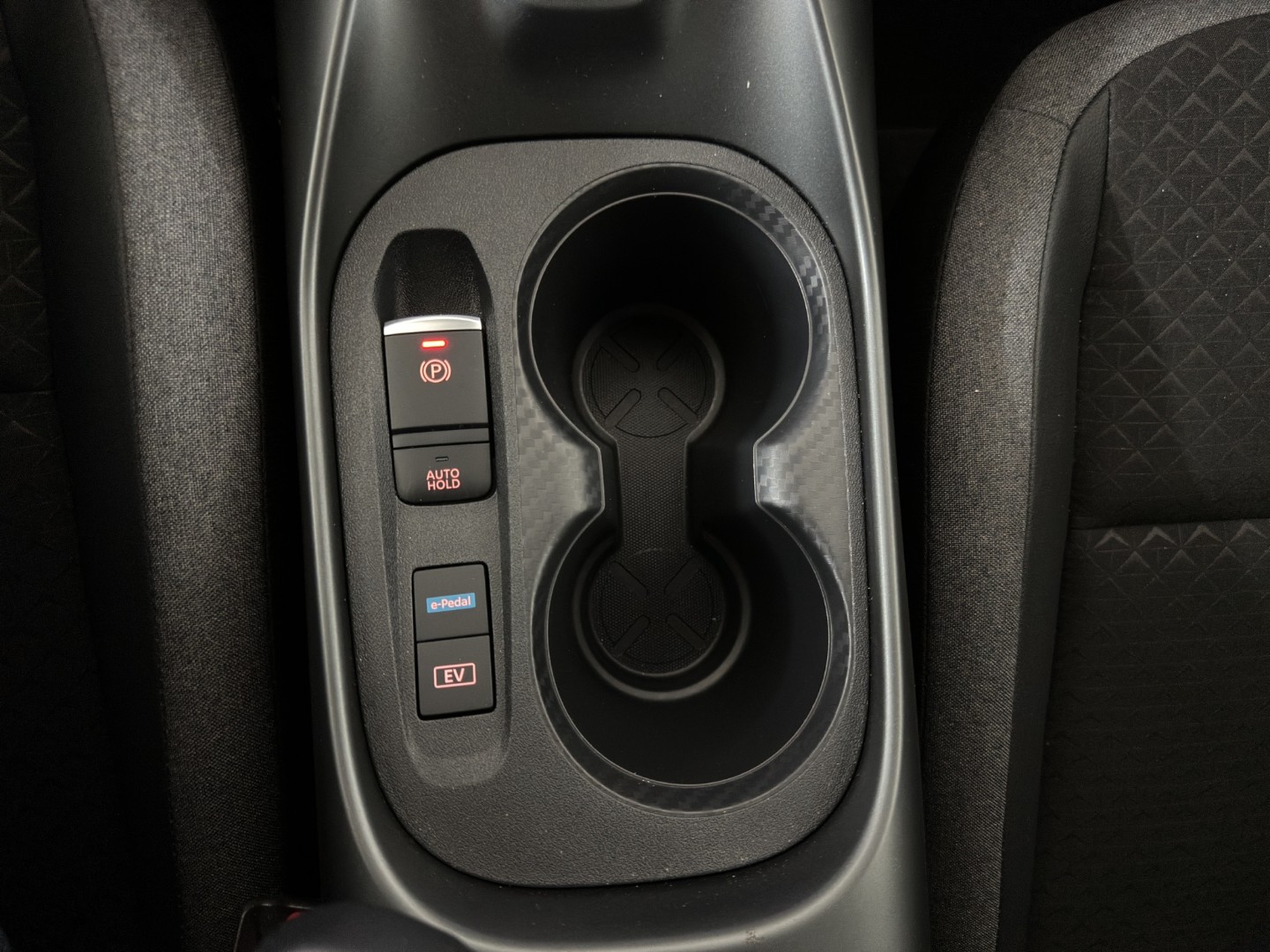 NISSAN Juke 1.6 FHEV N-Connecta-image-18