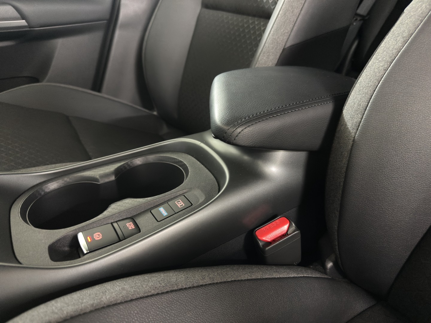 NISSAN Juke 1.6 FHEV N-Connecta-image-19
