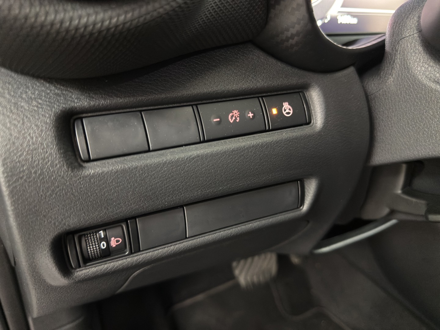 NISSAN Juke 1.6 FHEV N-Connecta-image-22