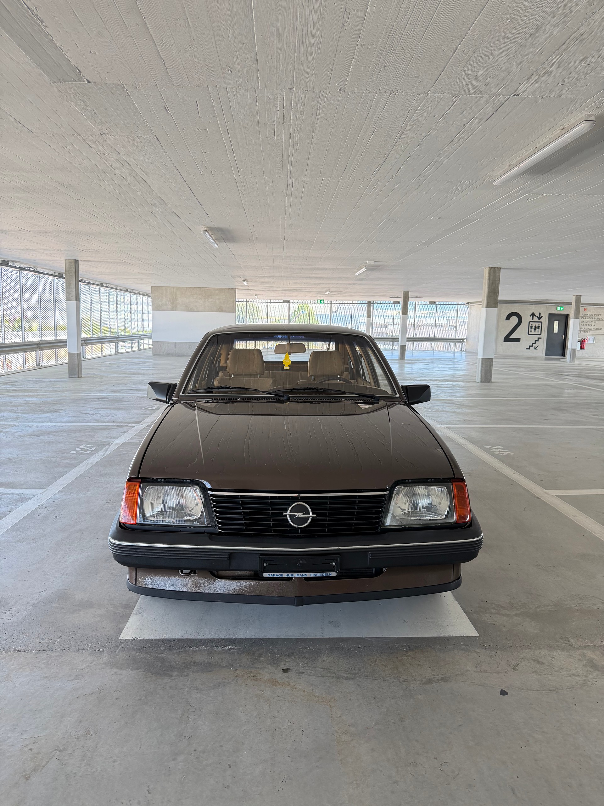 OPEL Ascona 1800 E Berlina - Expertise du jour - Service a jour-image-6