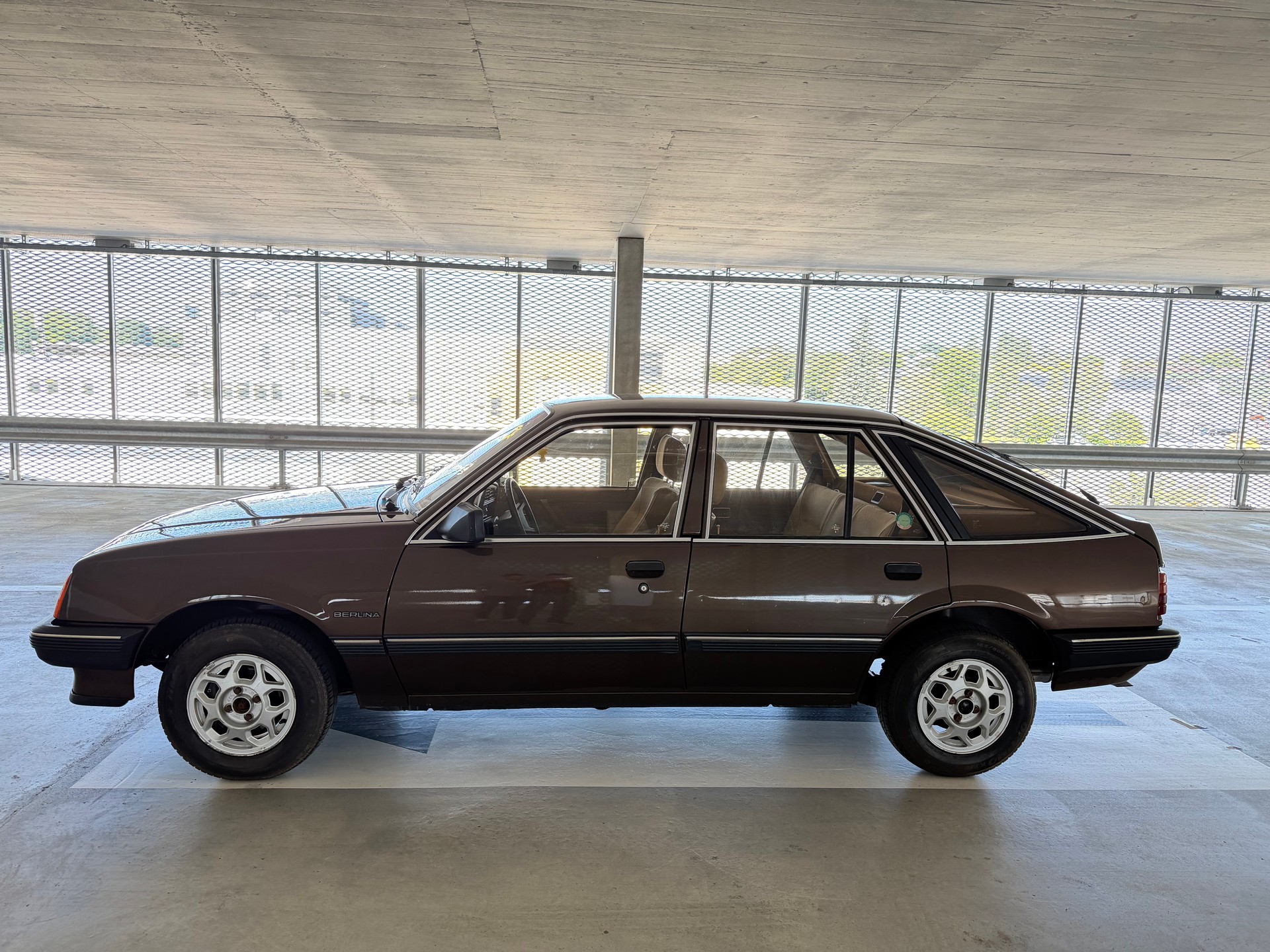 OPEL Ascona 1800 E Berlina - Expertise du jour - Service a jour-image-5