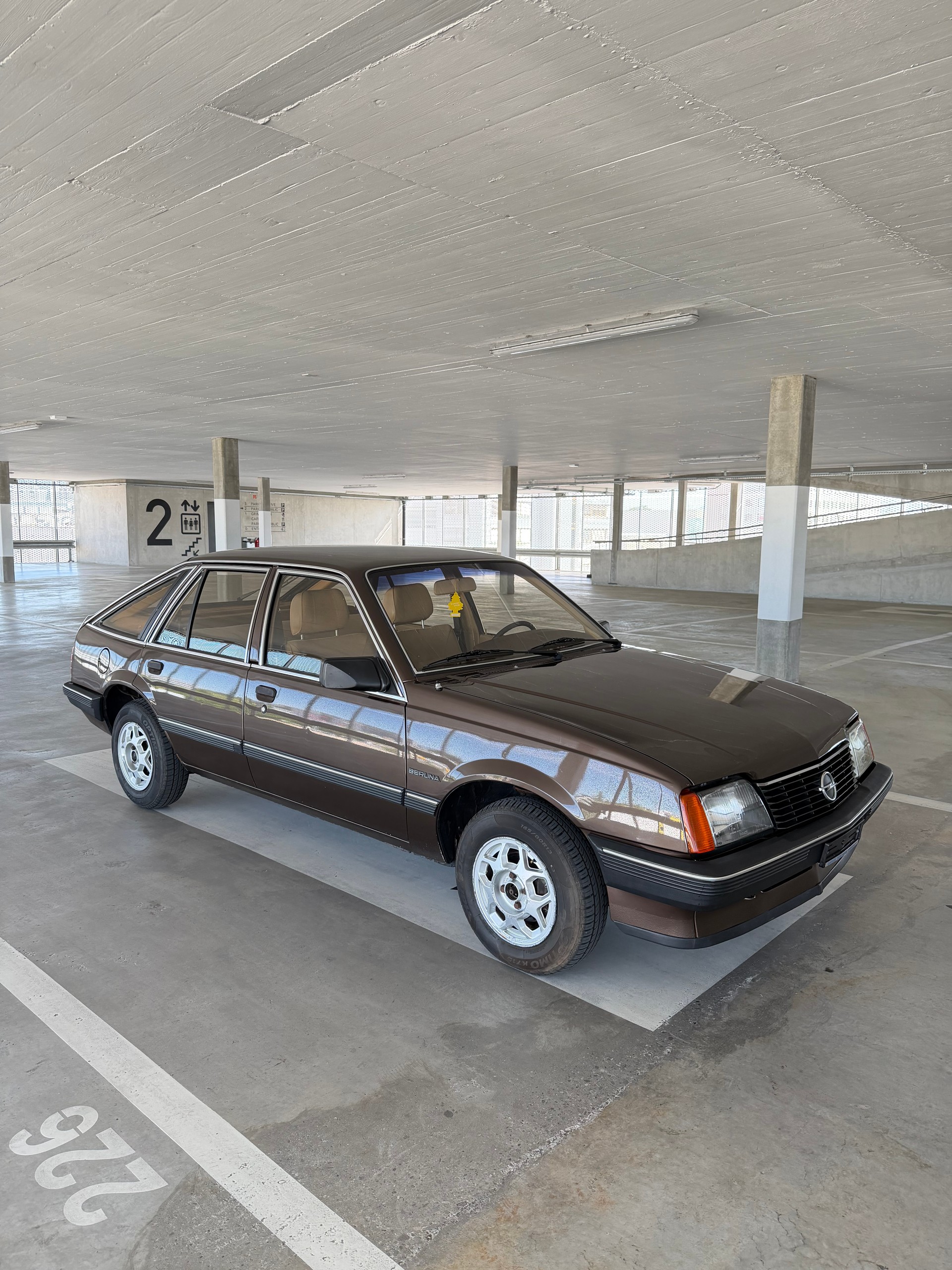 OPEL Ascona 1800 E Berlina - Expertise du jour - Service a jour