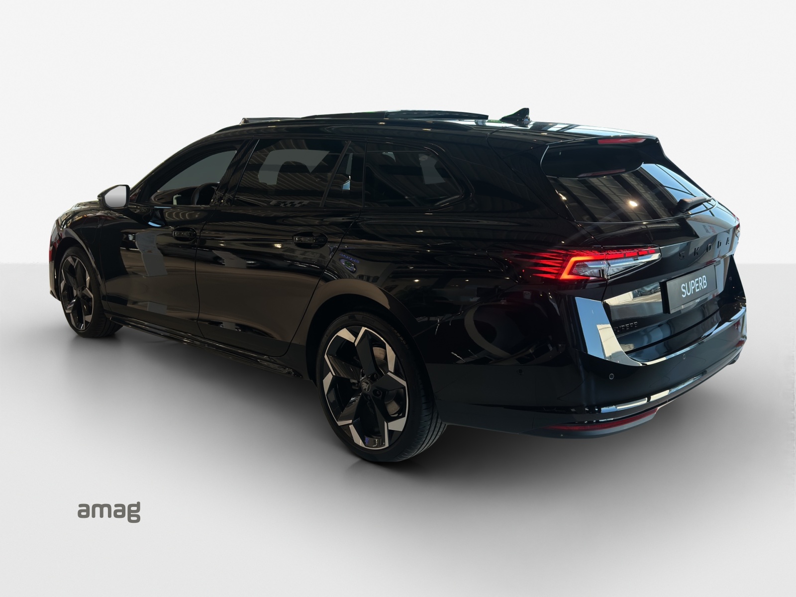 SKODA Superb Combi 1.5 TSI PHEV Sportline DSG-showroom-element-2