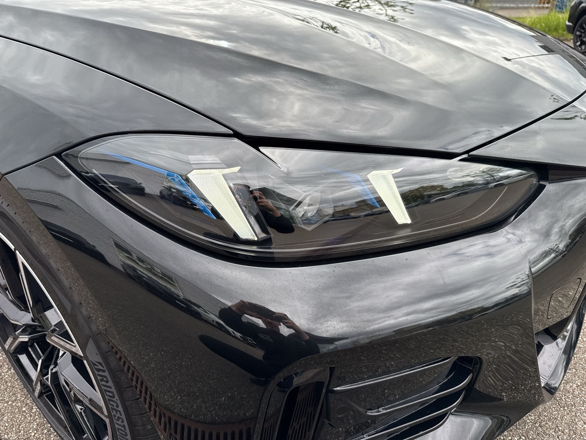 BMW i4 xDrive 40 M Sport Pro-image-18