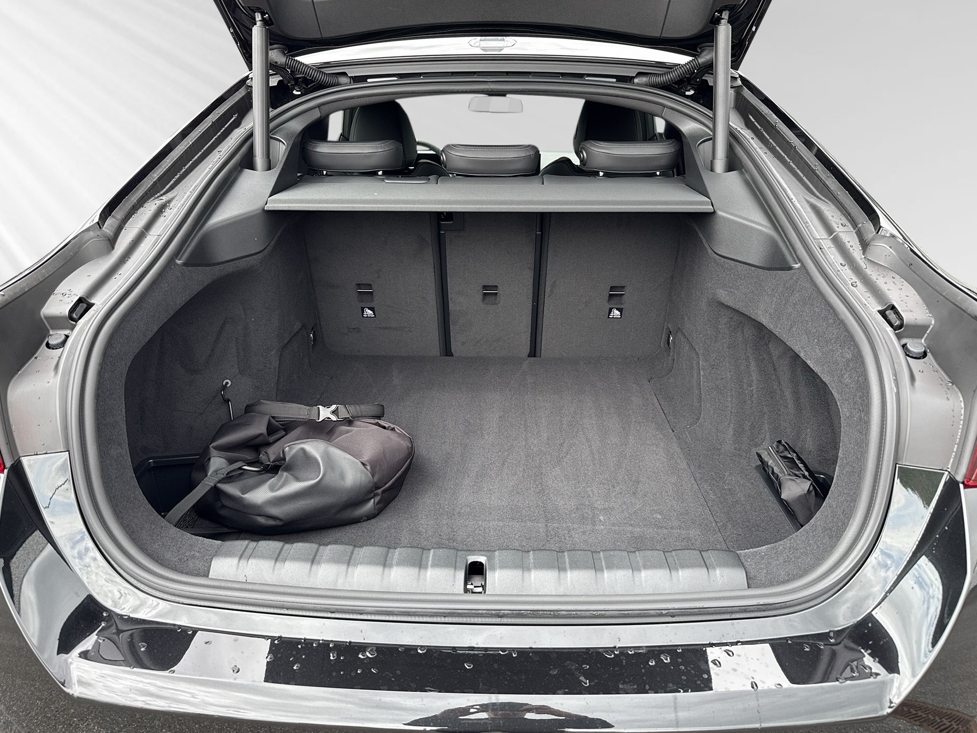 BMW i4 xDrive 40 M Sport Pro-image-8