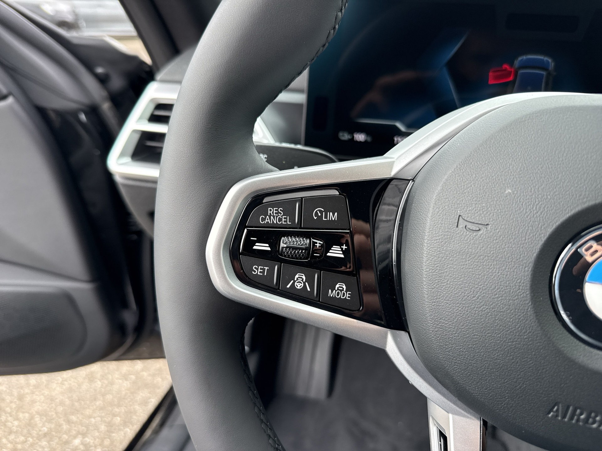 BMW i4 xDrive 40 M Sport Pro-image-15