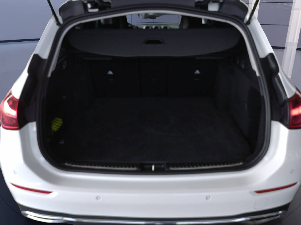 MERCEDES-BENZ C 180 Avantgarde Kombi-image-12