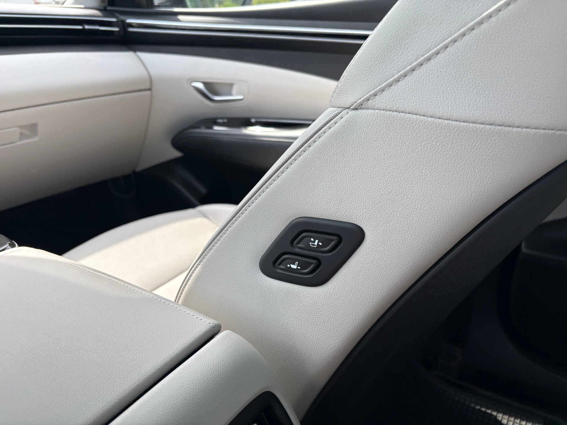 HYUNDAI Tucson 1.6 TGDI PHEV Vertex 4WD-image-12
