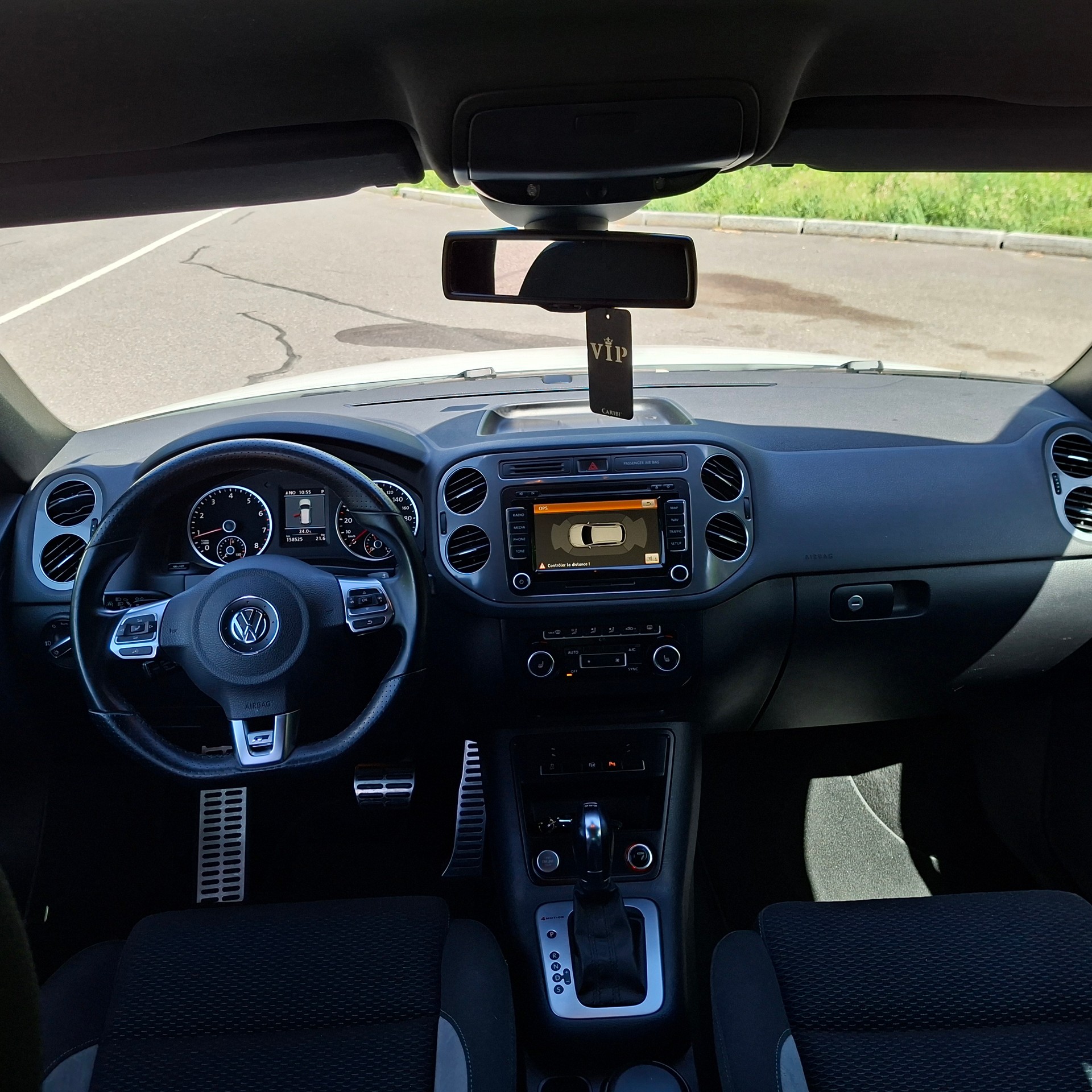 VW Tiguan 2.0 TSI R-Line Design 4Motion DSG-image-12