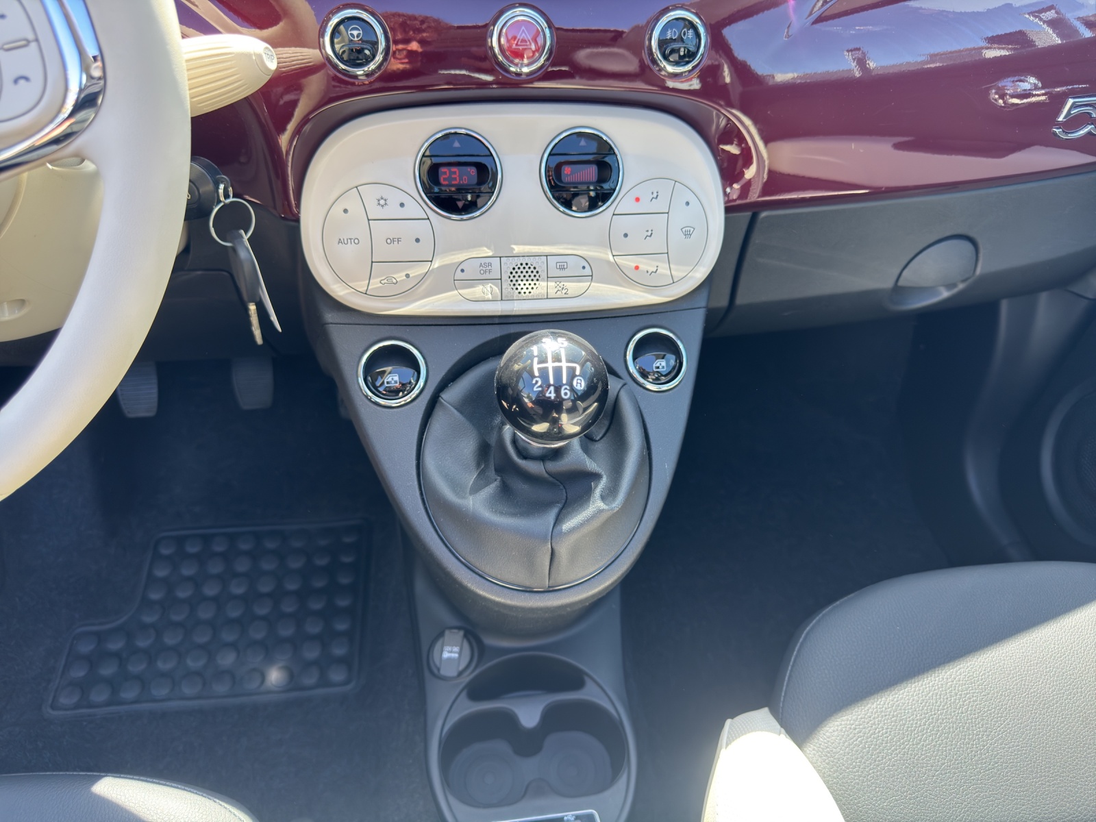 FIAT 500 C 1.0 Hybrid Dolcevita Star-image-15
