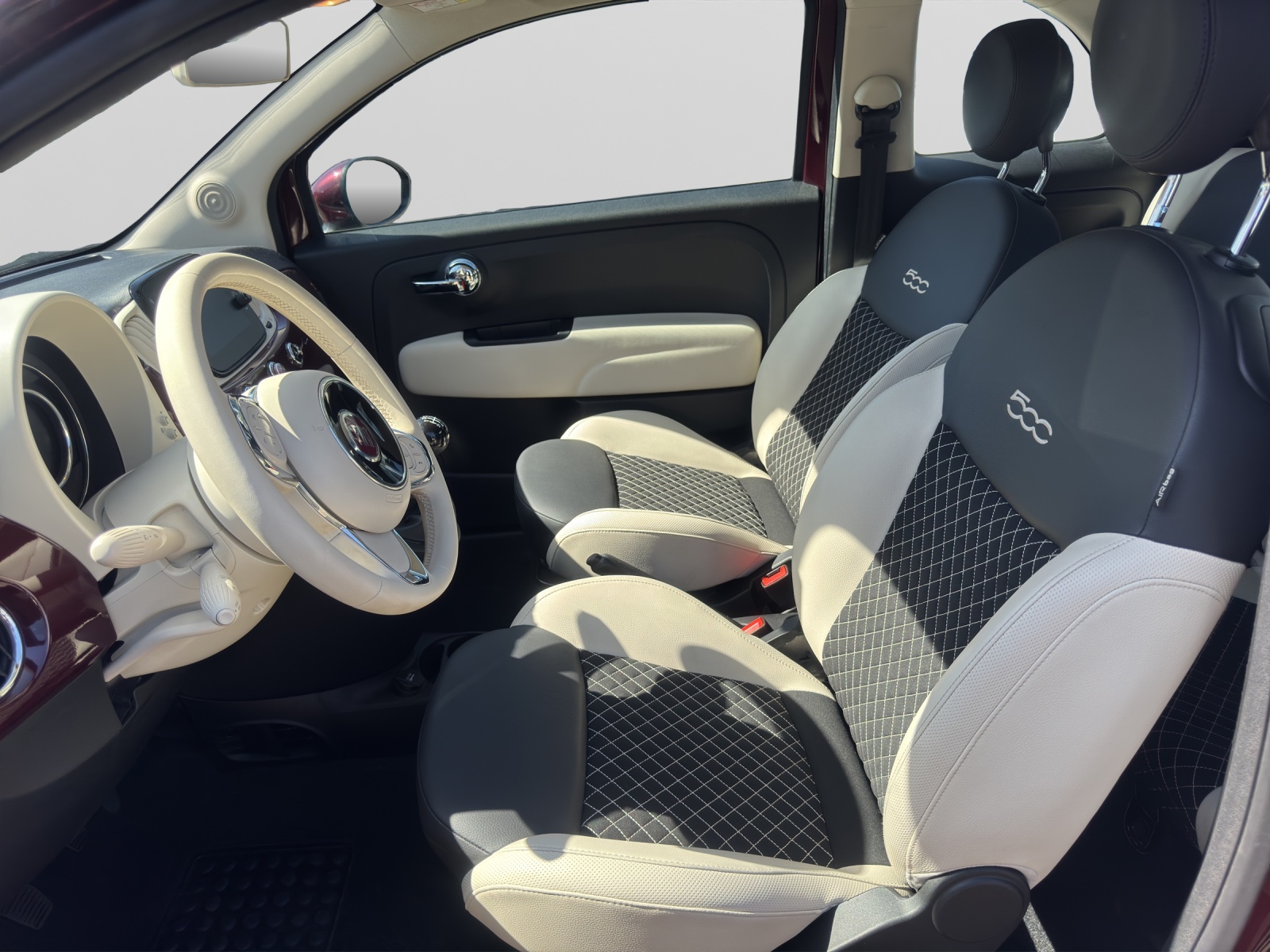 FIAT 500 C 1.0 Hybrid Dolcevita Star-image-8