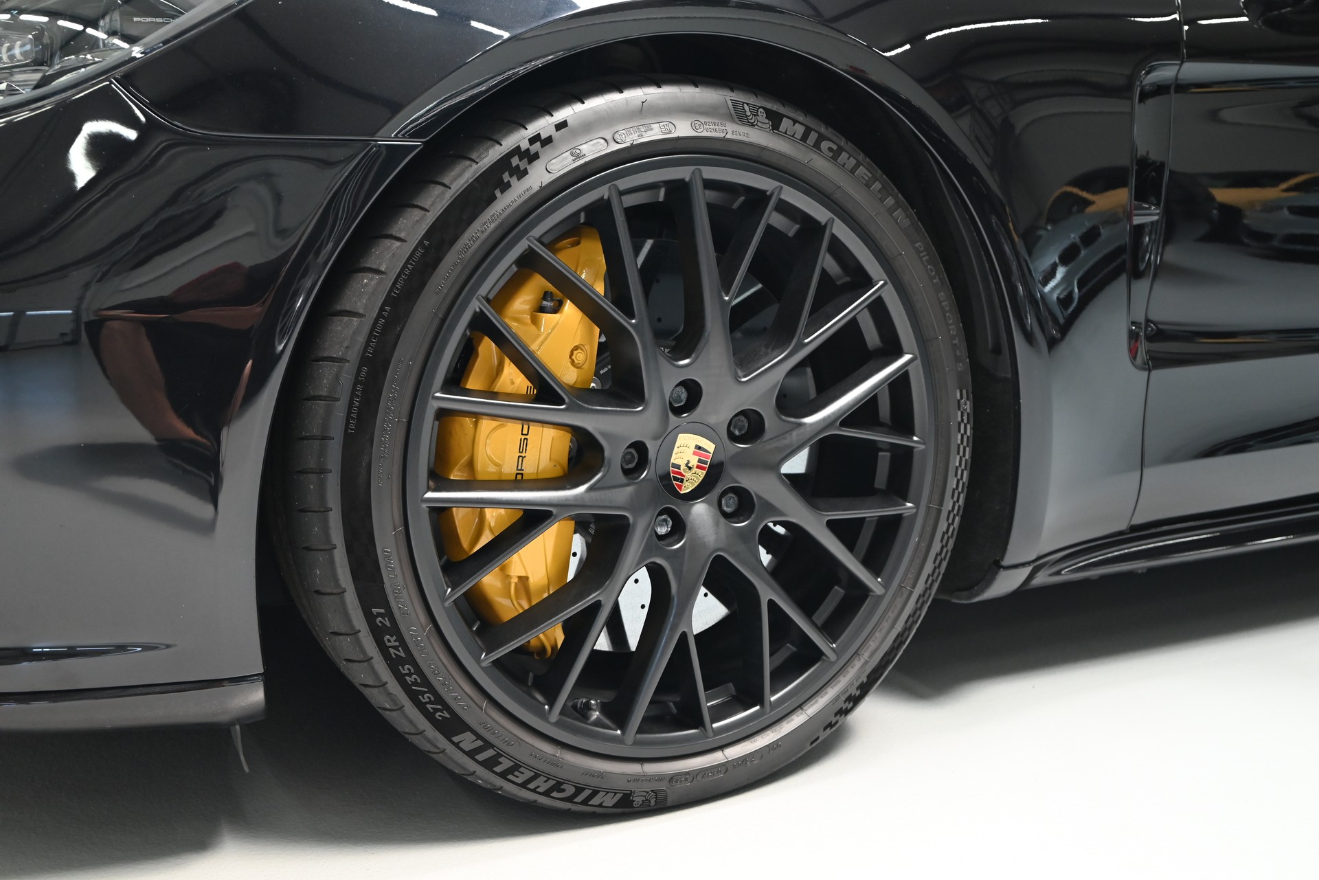 PORSCHE Panamera Turbo S E-Hybrid PDK-showroom-element-3