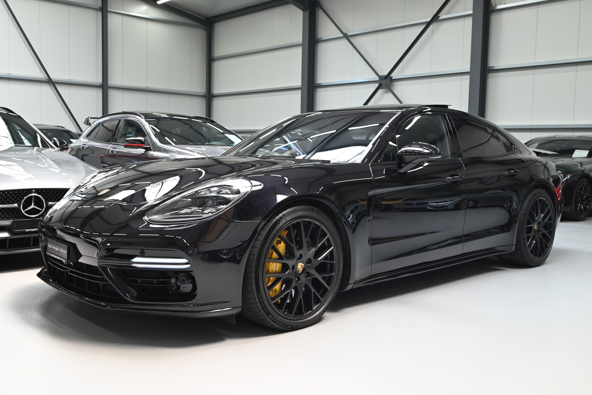PORSCHE Panamera Turbo S E-Hybrid PDK-showroom-element-1