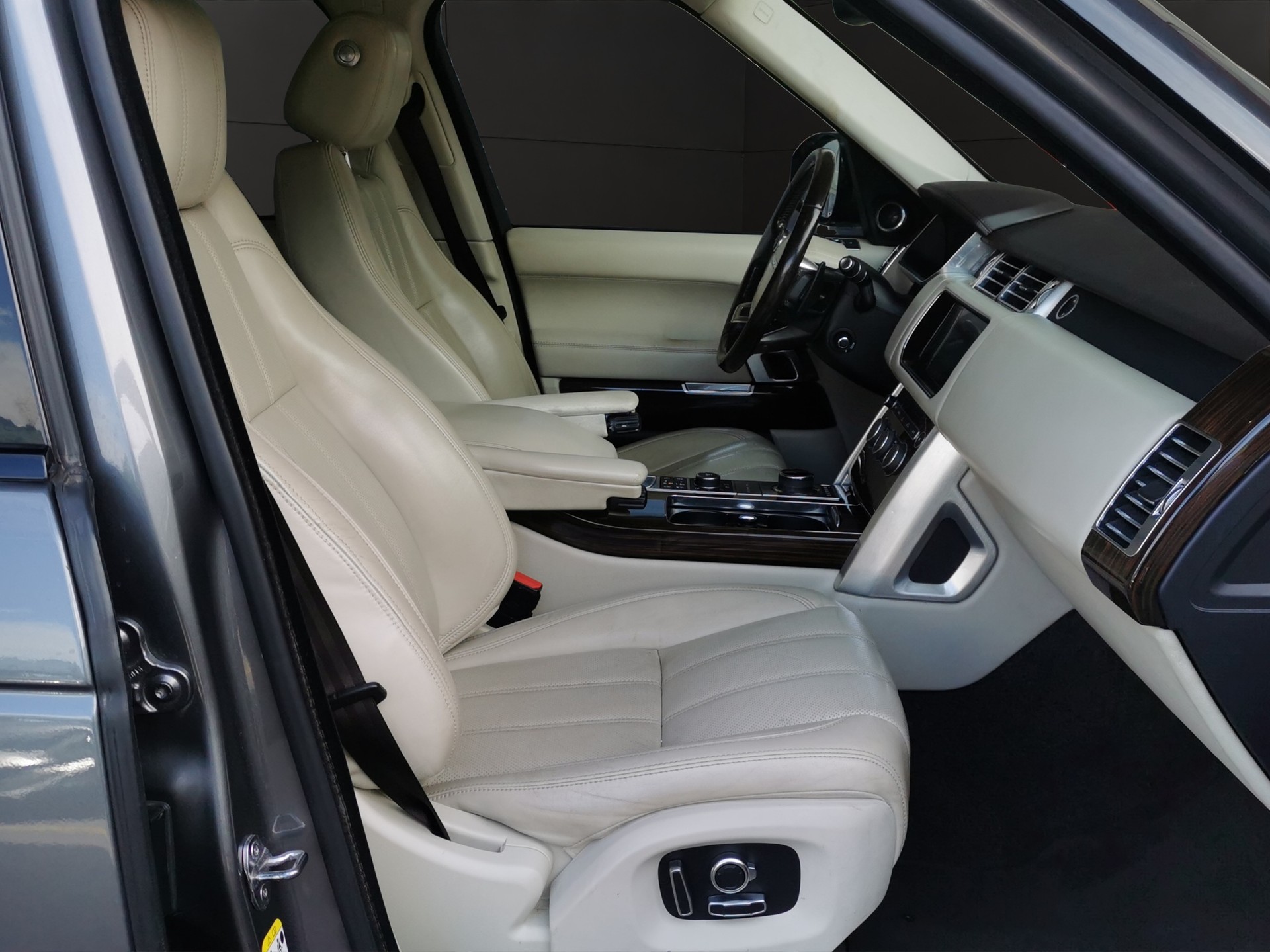 LAND ROVER Range Rover 3.0 TDV6 Vogue Automatic-image-14