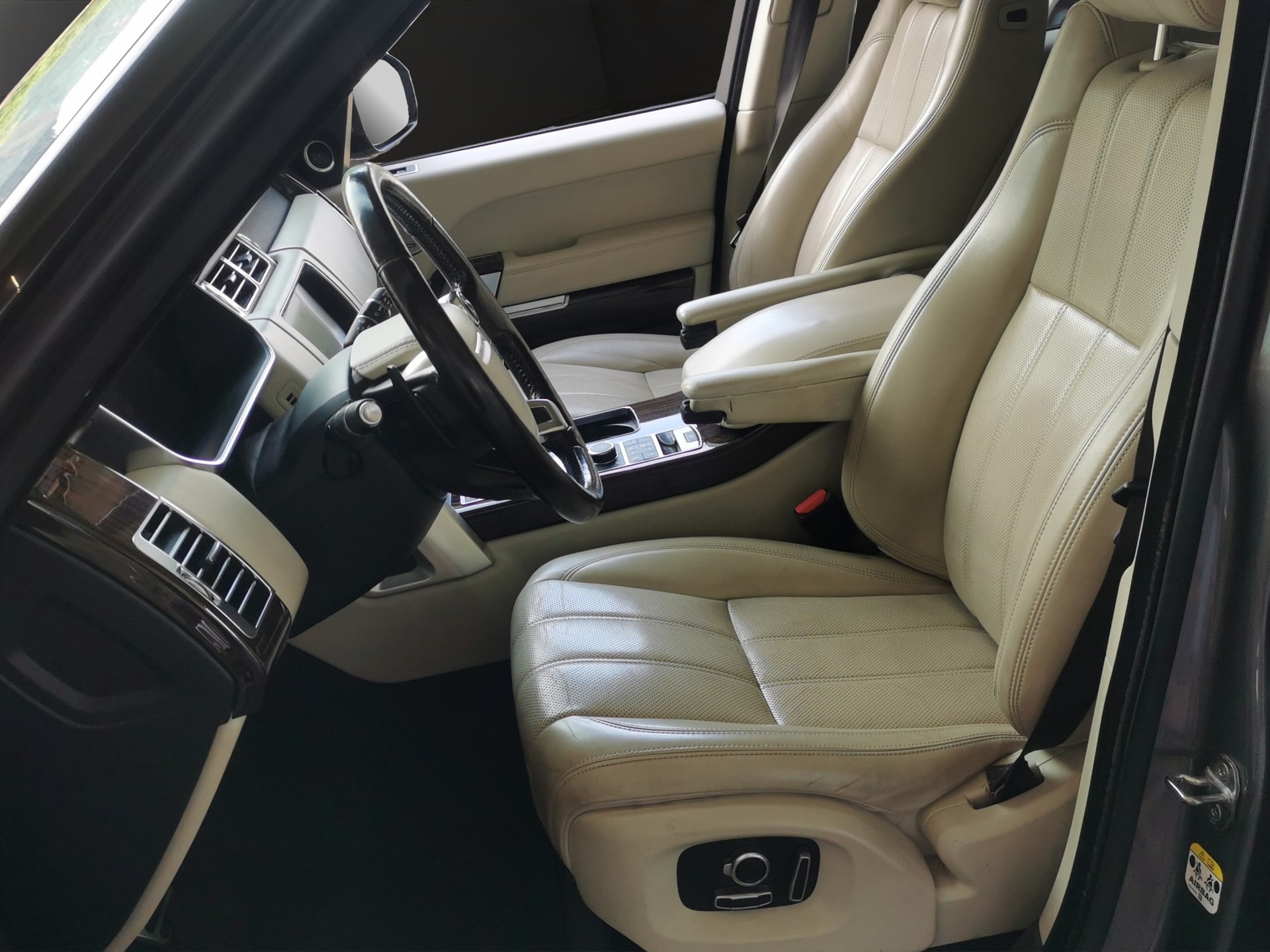 LAND ROVER Range Rover 3.0 TDV6 Vogue Automatic-image-11