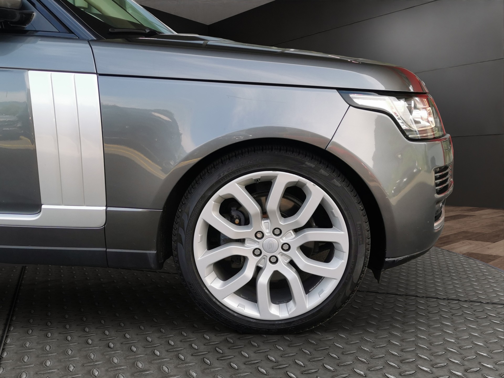 LAND ROVER Range Rover 3.0 TDV6 Vogue Automatic-showroom-element-3