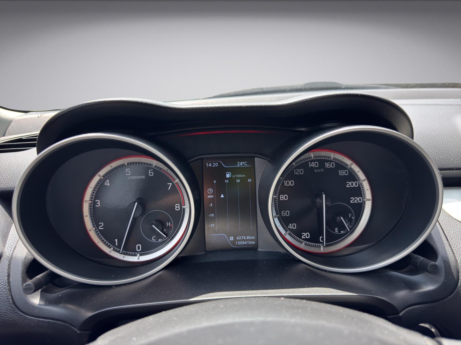 SUZUKI Swift 1.2 Piz Sulai Top Hybrid 4x4-image-10