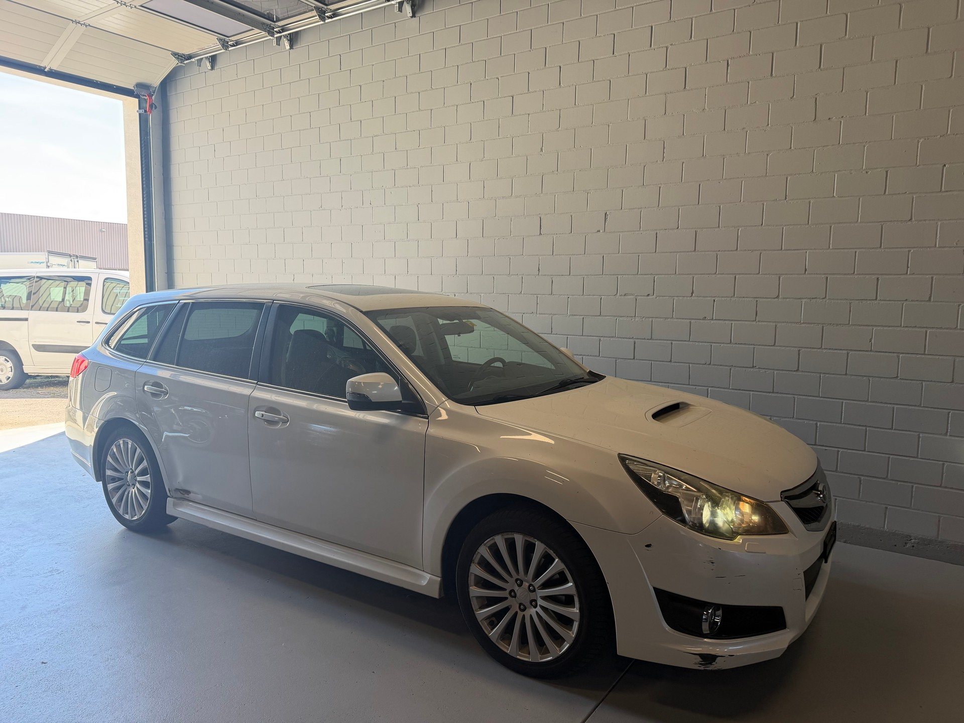 SUBARU Legacy 2.0D Limited S AWD-image-3