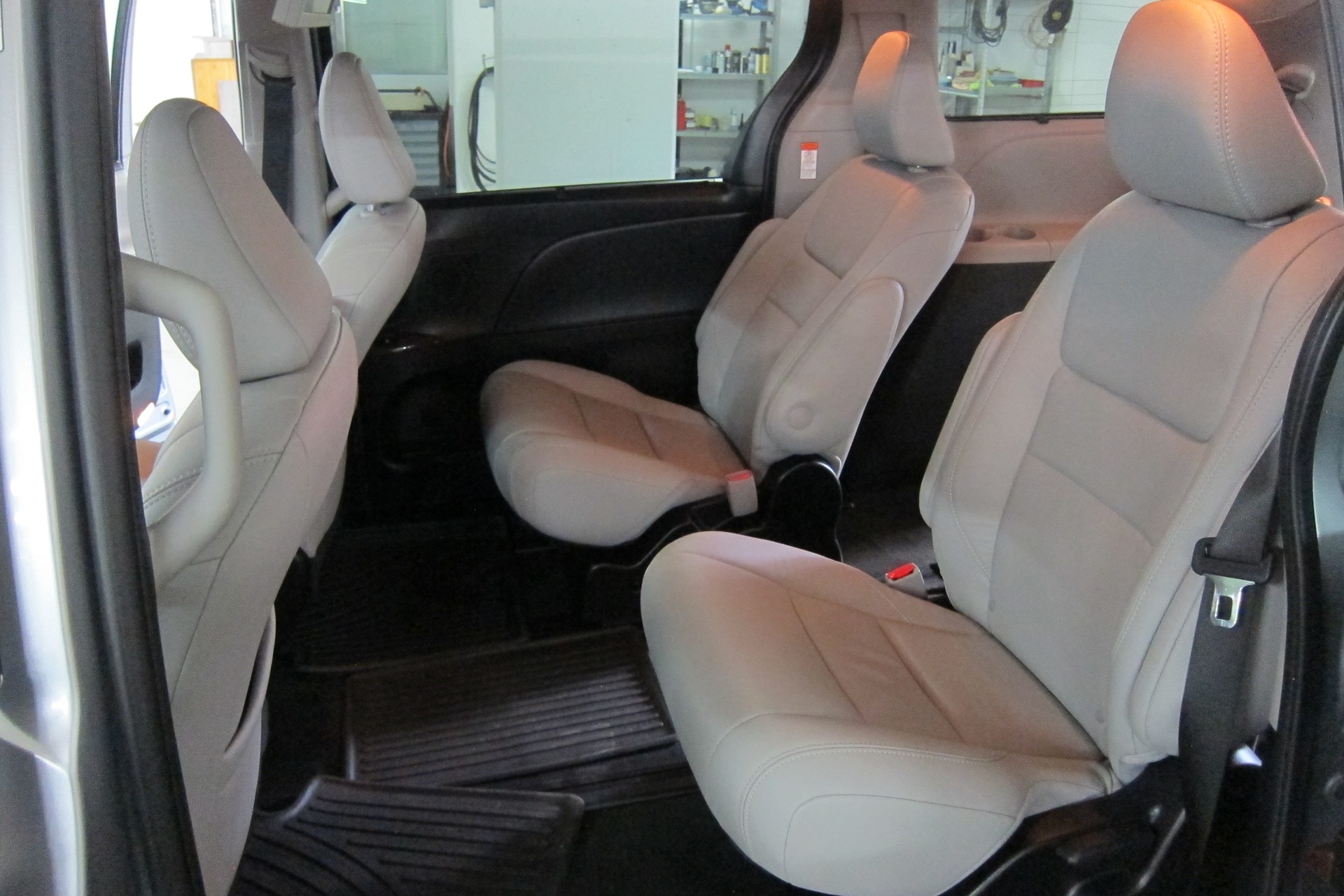 TOYOTA SIENNA LIMITED PREMIUM AWD , 300PS, TOP GEPLEGTES FAHRZEUG, ADPITVER TEMPOMAT, 360 KAMERA,-image-9