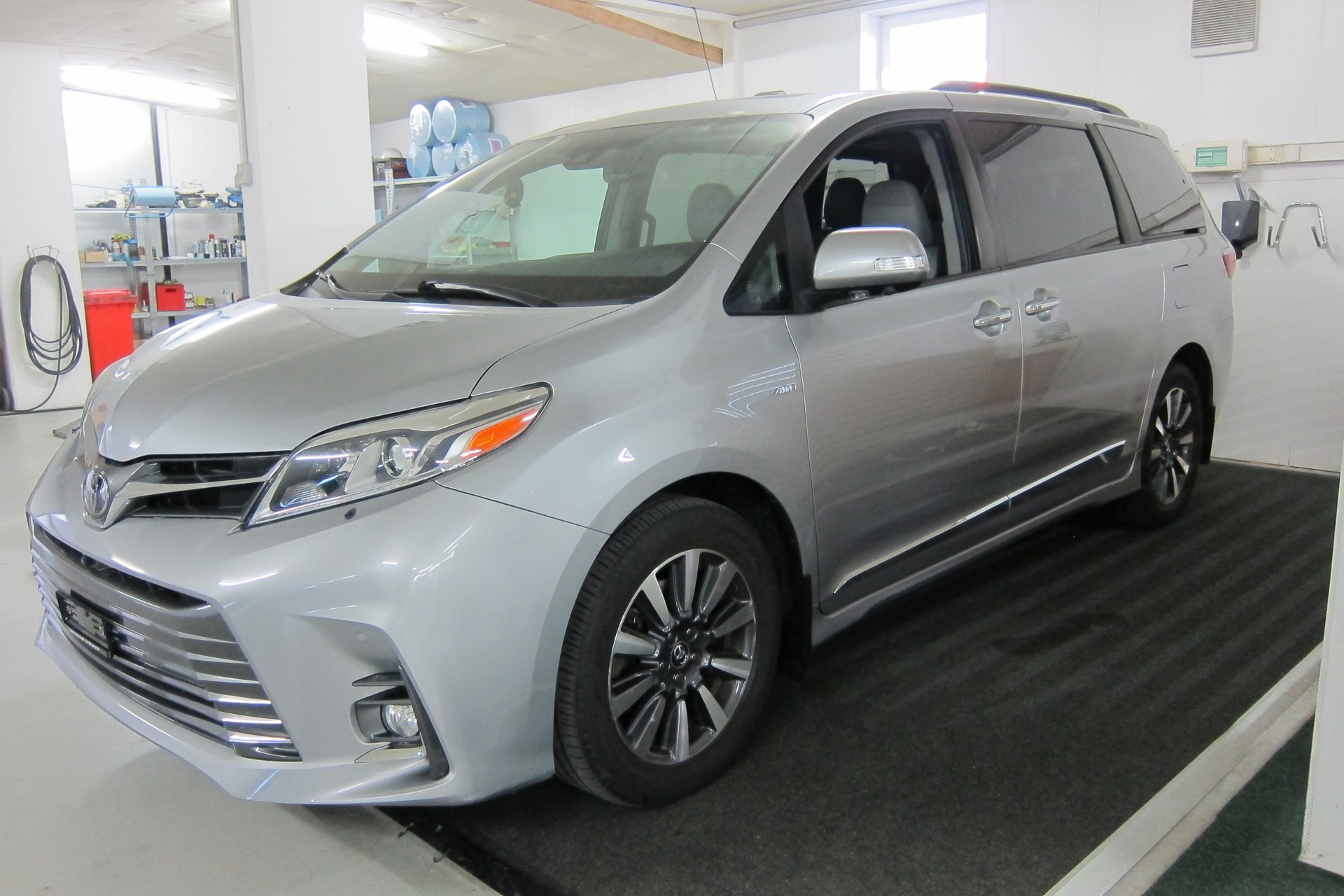 TOYOTA SIENNA LIMITED PREMIUM AWD , 300PS, TOP GEPLEGTES FAHRZEUG, ADPITVER TEMPOMAT, 360 KAMERA,-image-2